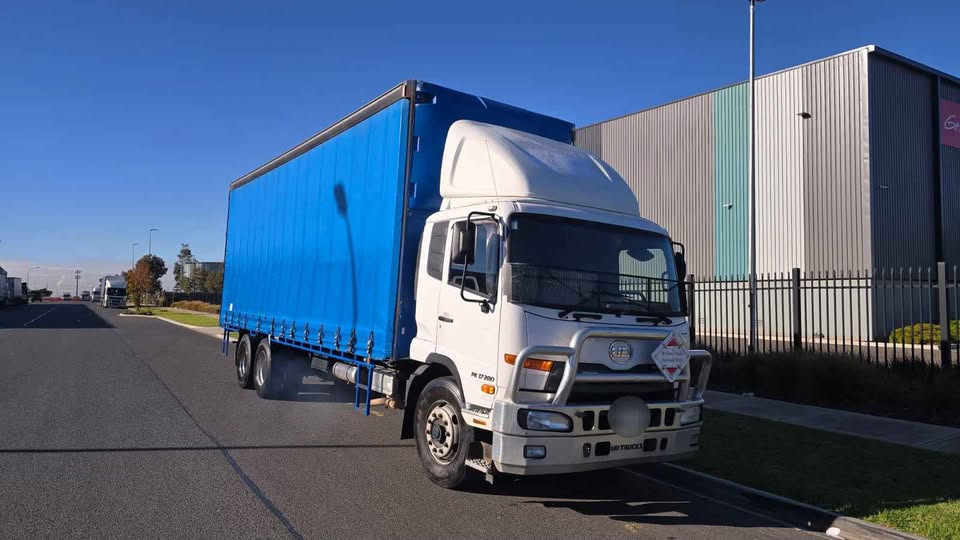 2012 UD PK 17 280 CONDOR CURTAINSIDER