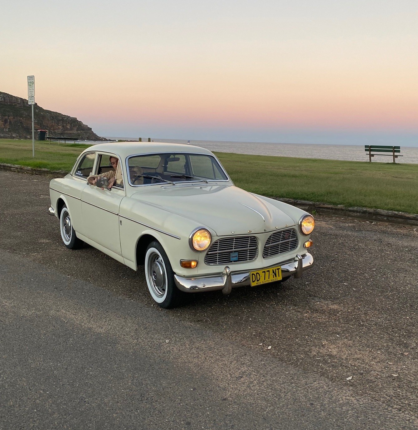 1966 VOLVO 1 22S AMAZON 2D SEDAN