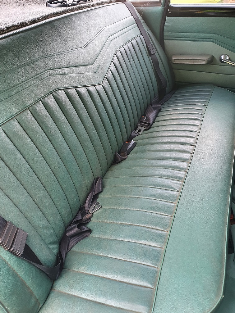 1961 CHRYSLER VALIANT S SERIES 4D SEDAN 