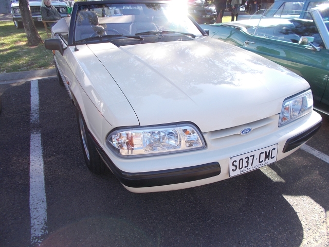 1989 FORD MUSTANG CONVERTIBLE
