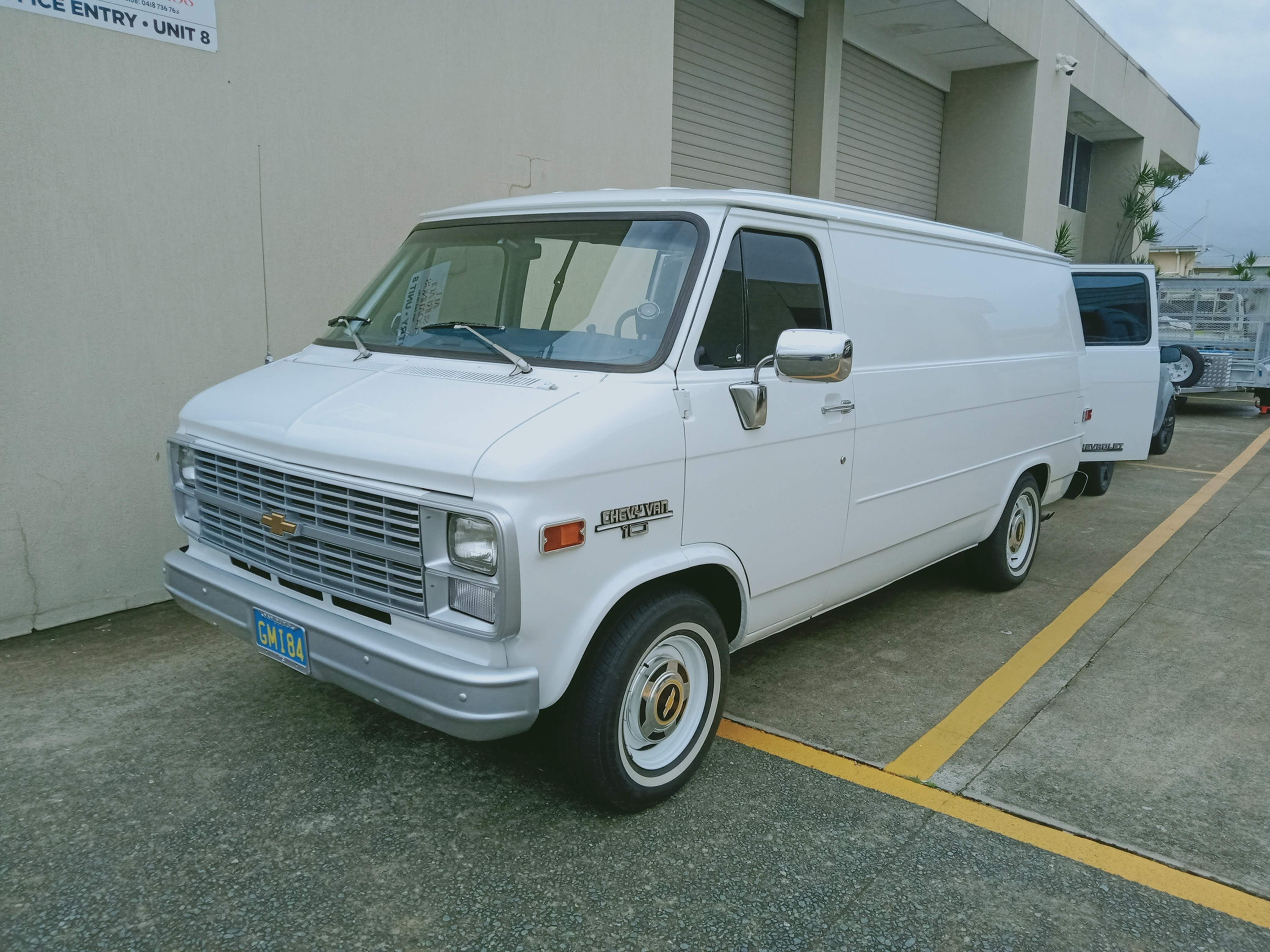 1984 CHEVROLET G10 VAN