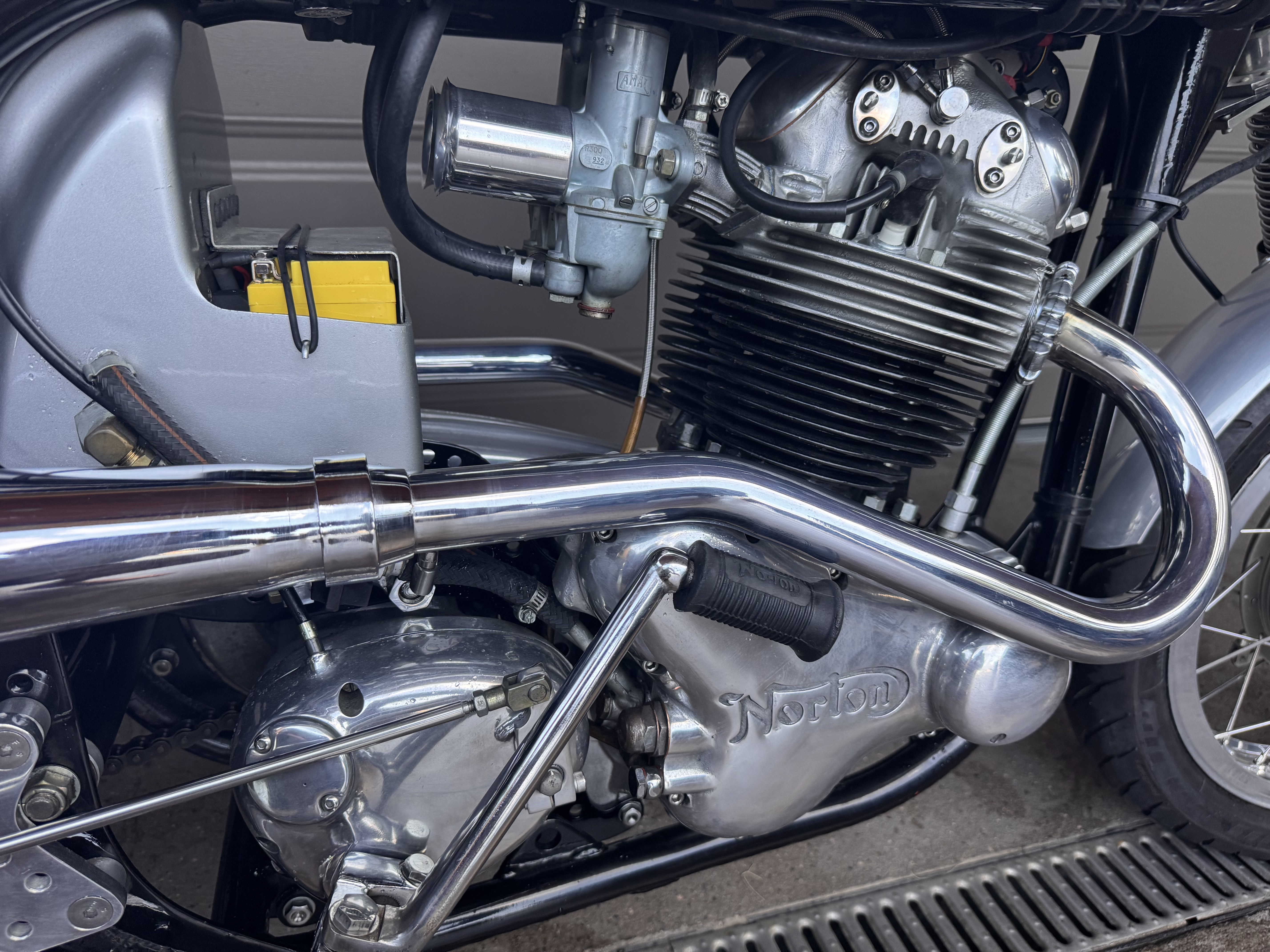 1964 NORTON 750 CAFE RACER