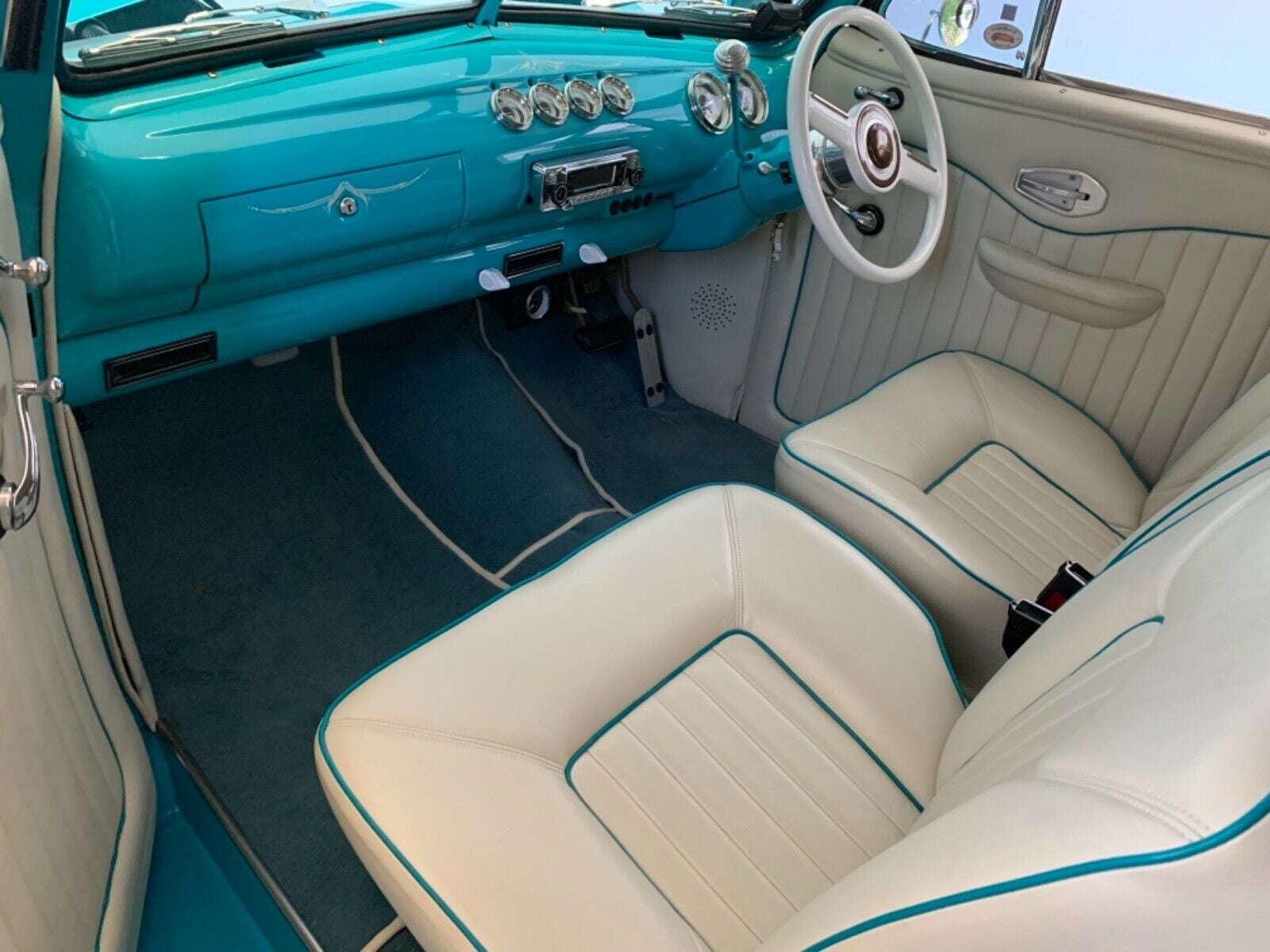 1946 FORD SUPER DELUXE CONVERTIBLE