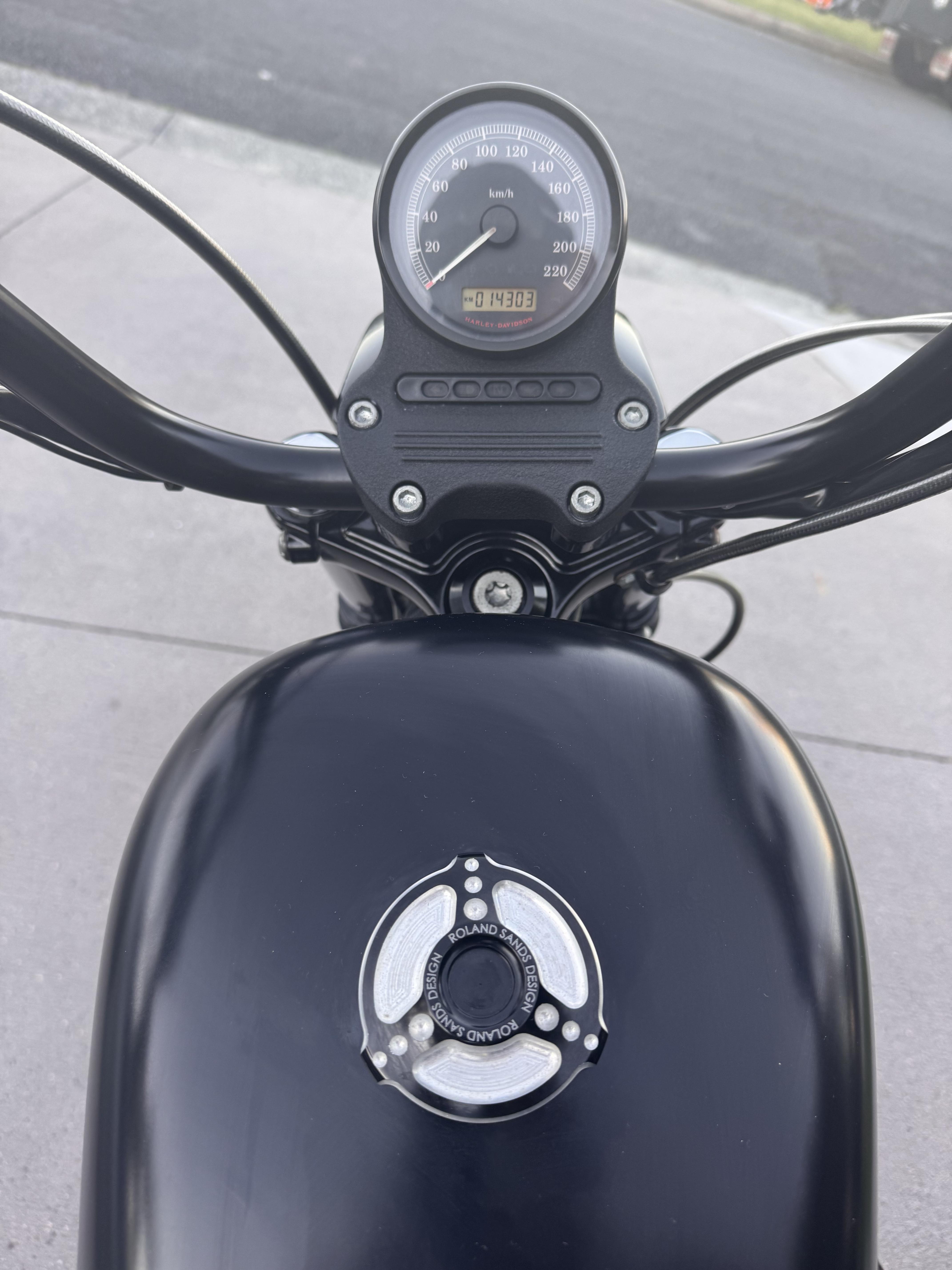 2010 HARLEY-DAVIDSON XL883 IRON 883 CRUISER