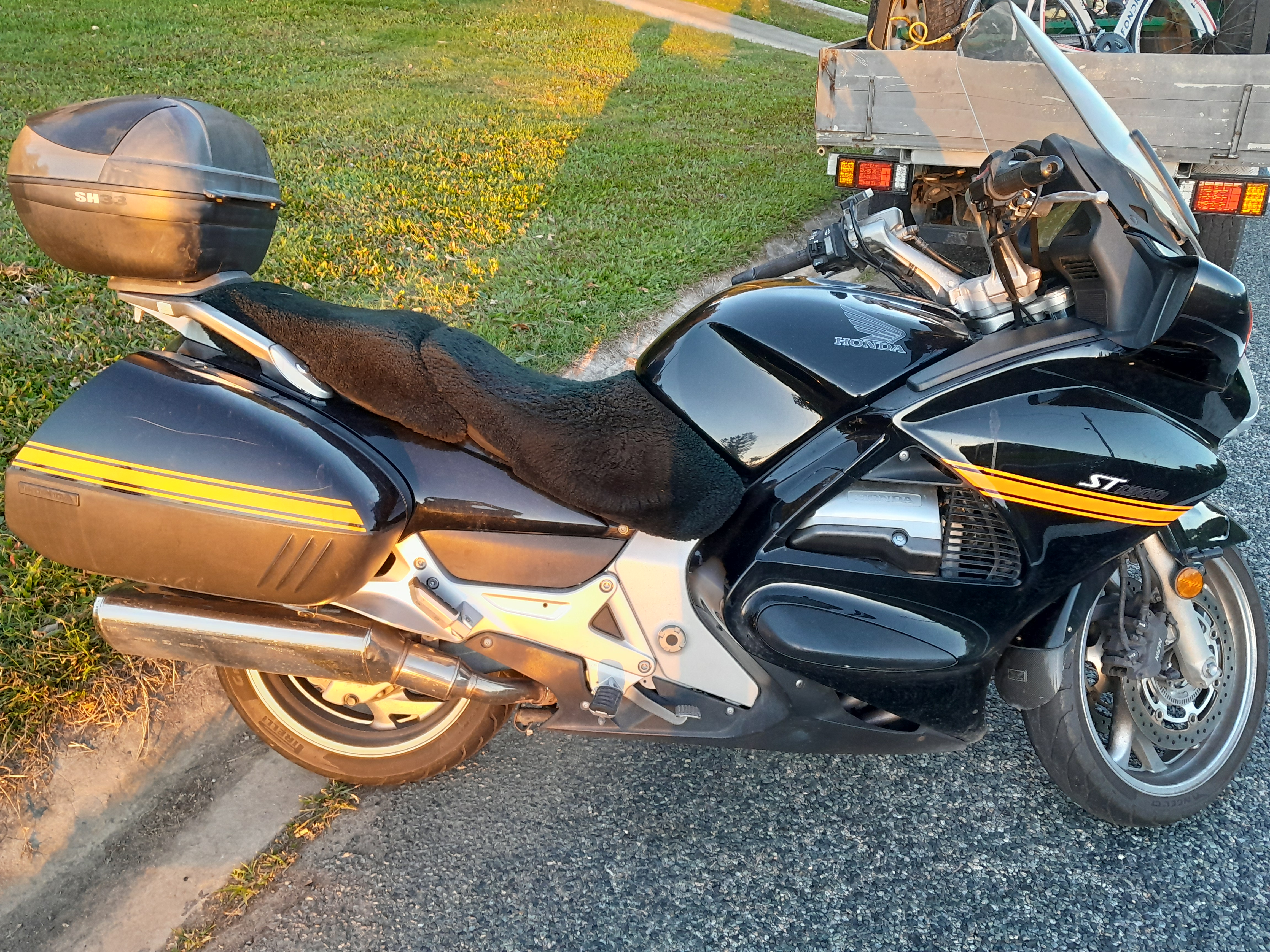 2011 HONDA ST1300A ROAD