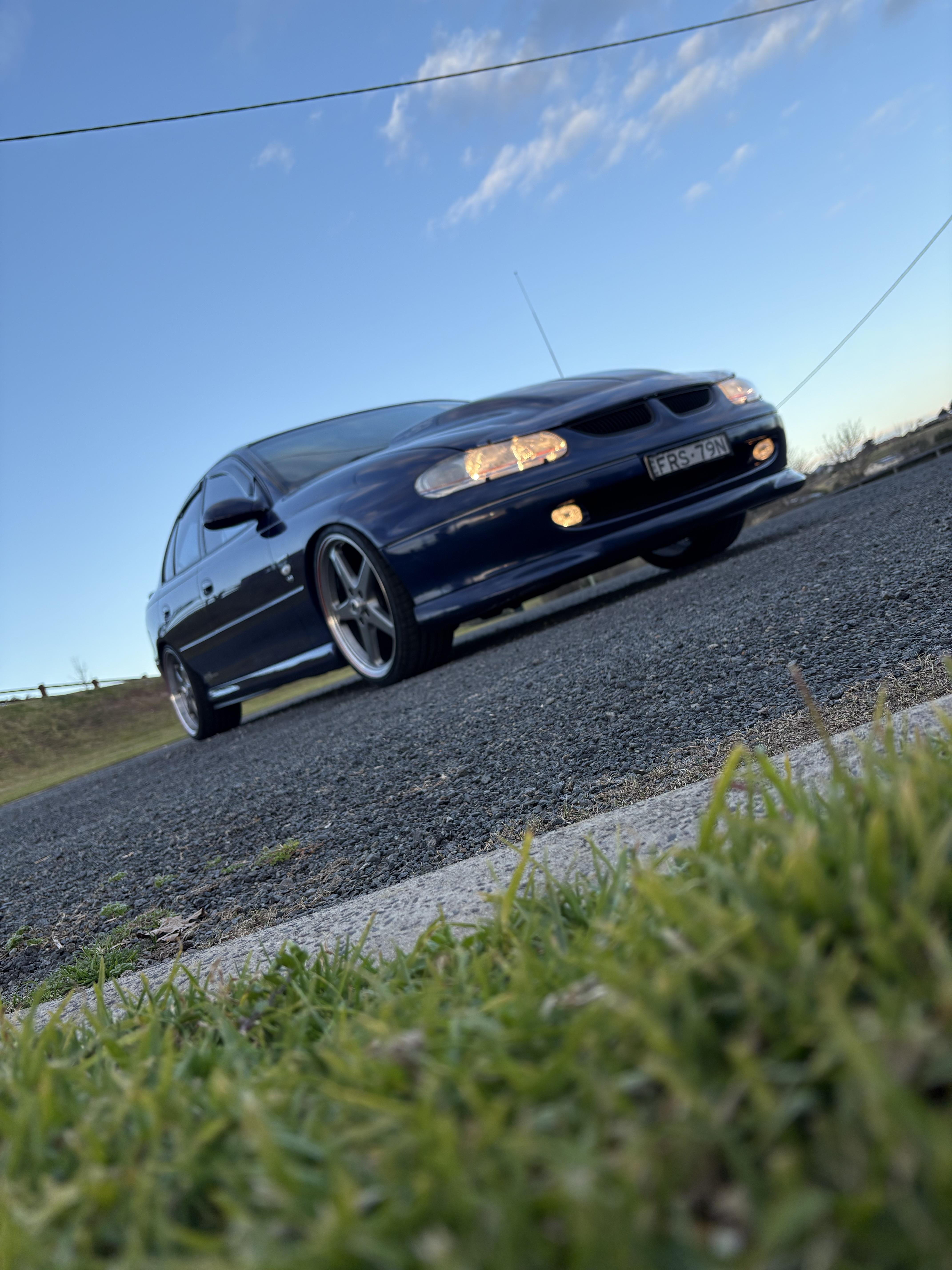 1997 HOLDEN COMMODORE VT SS 5 SP MANUAL 4D SEDAN