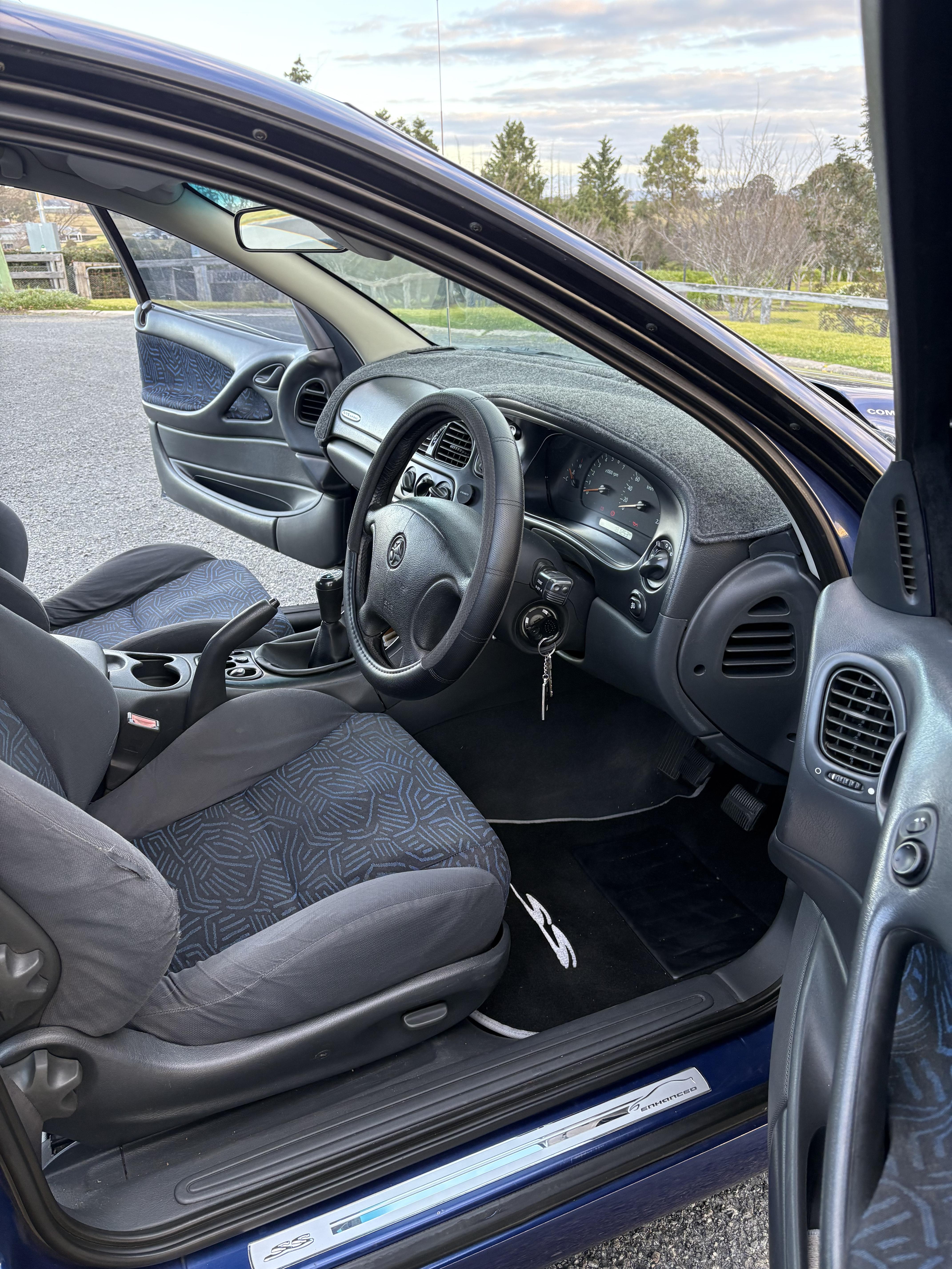 1997 HOLDEN COMMODORE VT SS 5 SP MANUAL 4D SEDAN
