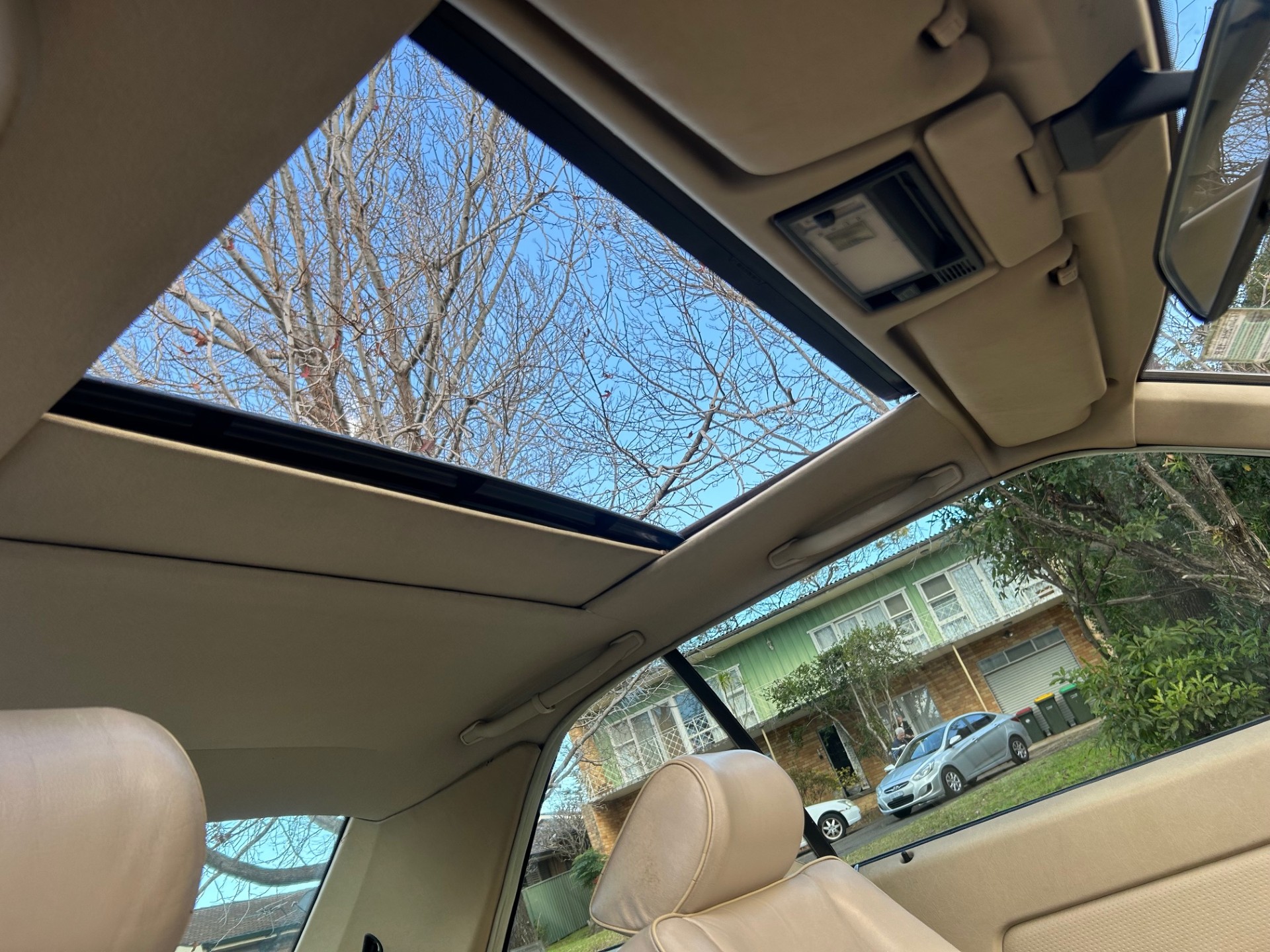 1988 MERCEDES-BENZ 300 C124 CE 4 SP AUTOMATIC 2D COUPE