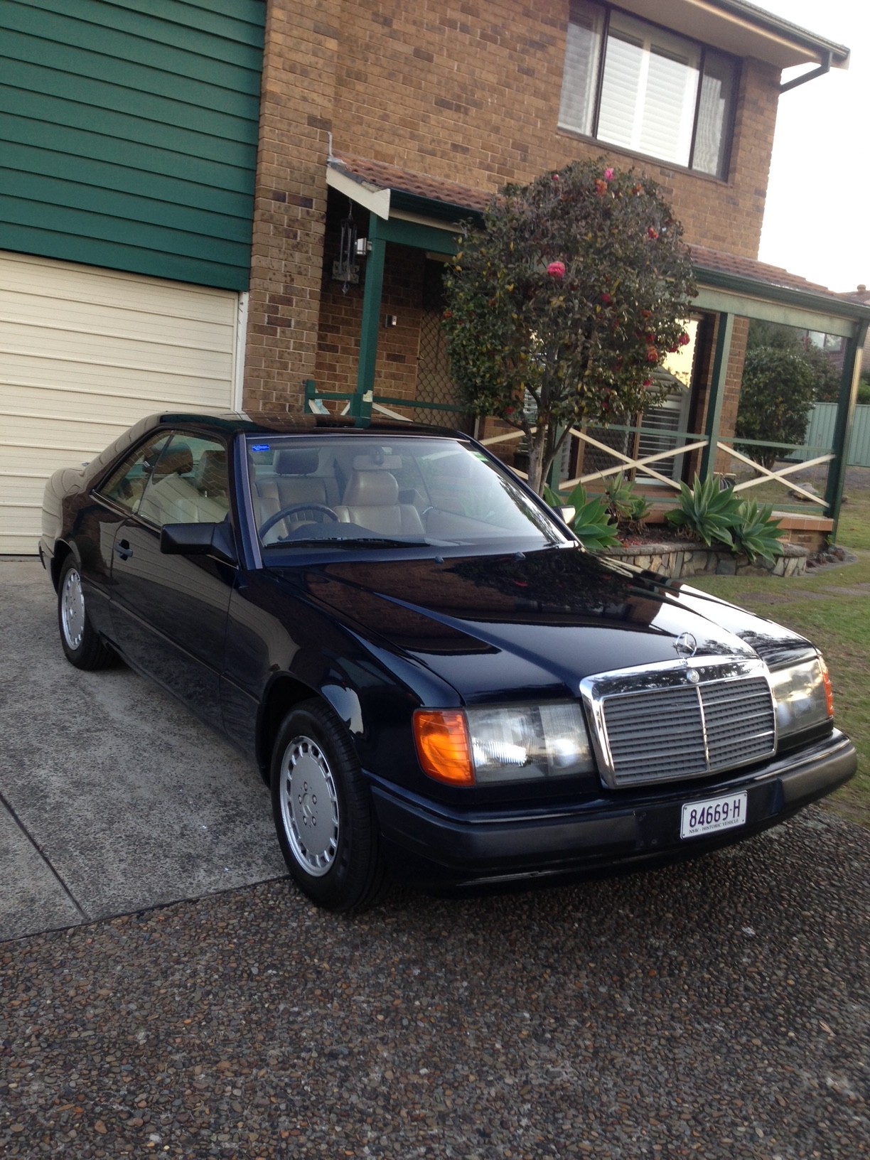 1988 MERCEDES-BENZ 300 C124 CE 4 SP AUTOMATIC 2D COUPE