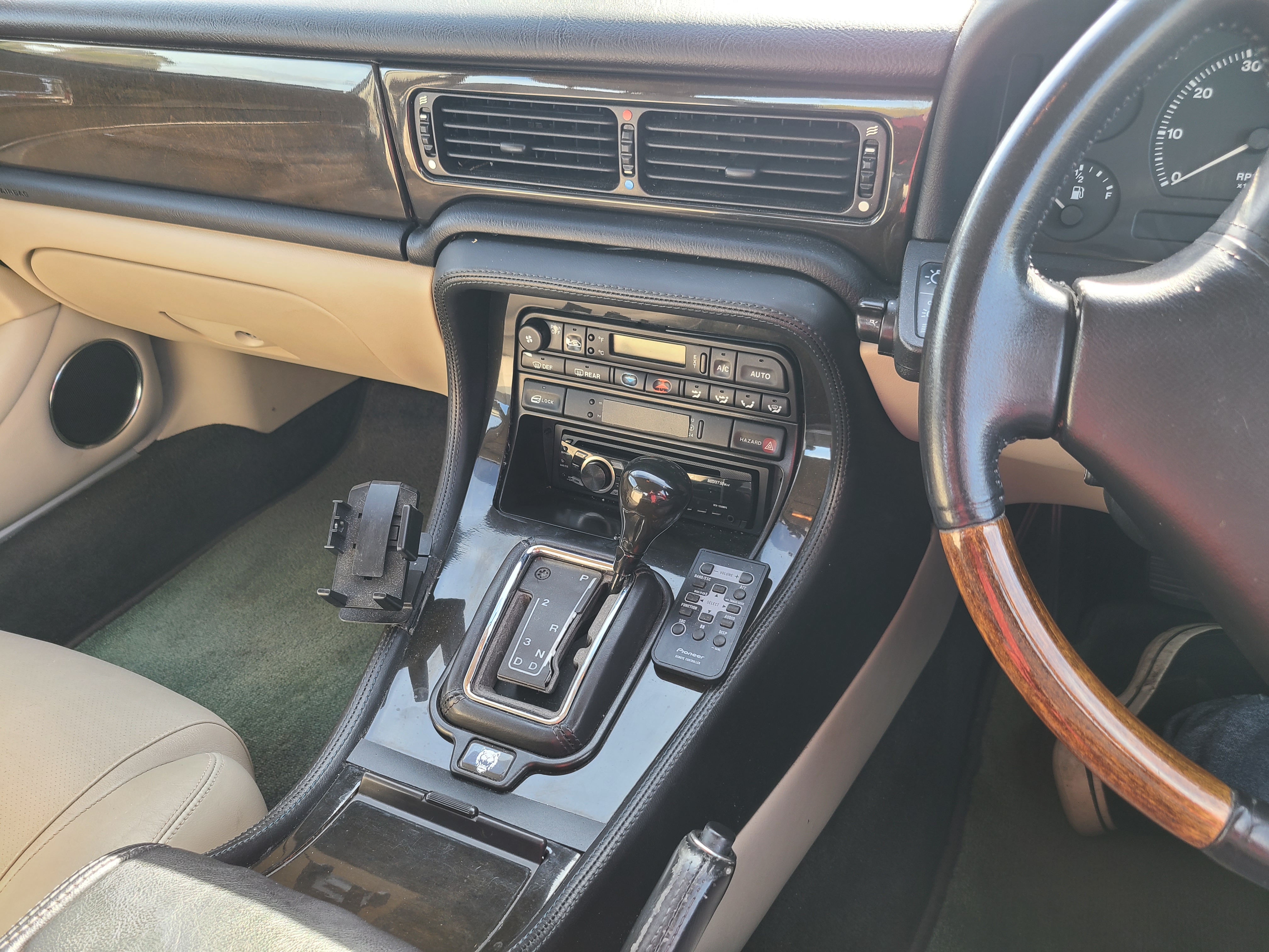 1996 JAGUAR XJ6 3.2 SPORT 4 SP AUTOMATIC 4D SEDAN