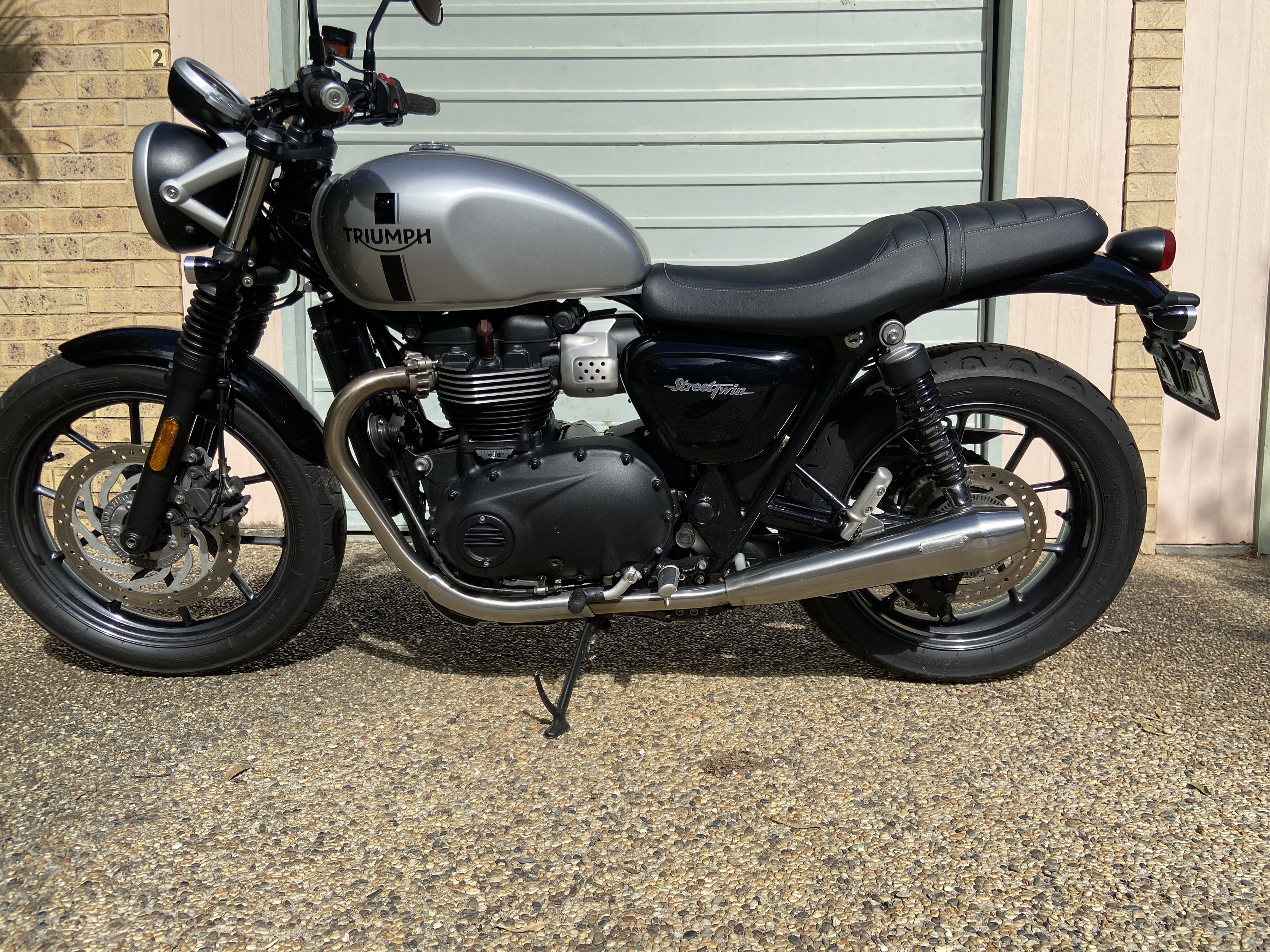 2017 TRIUMPH STREET TWIN ROAD