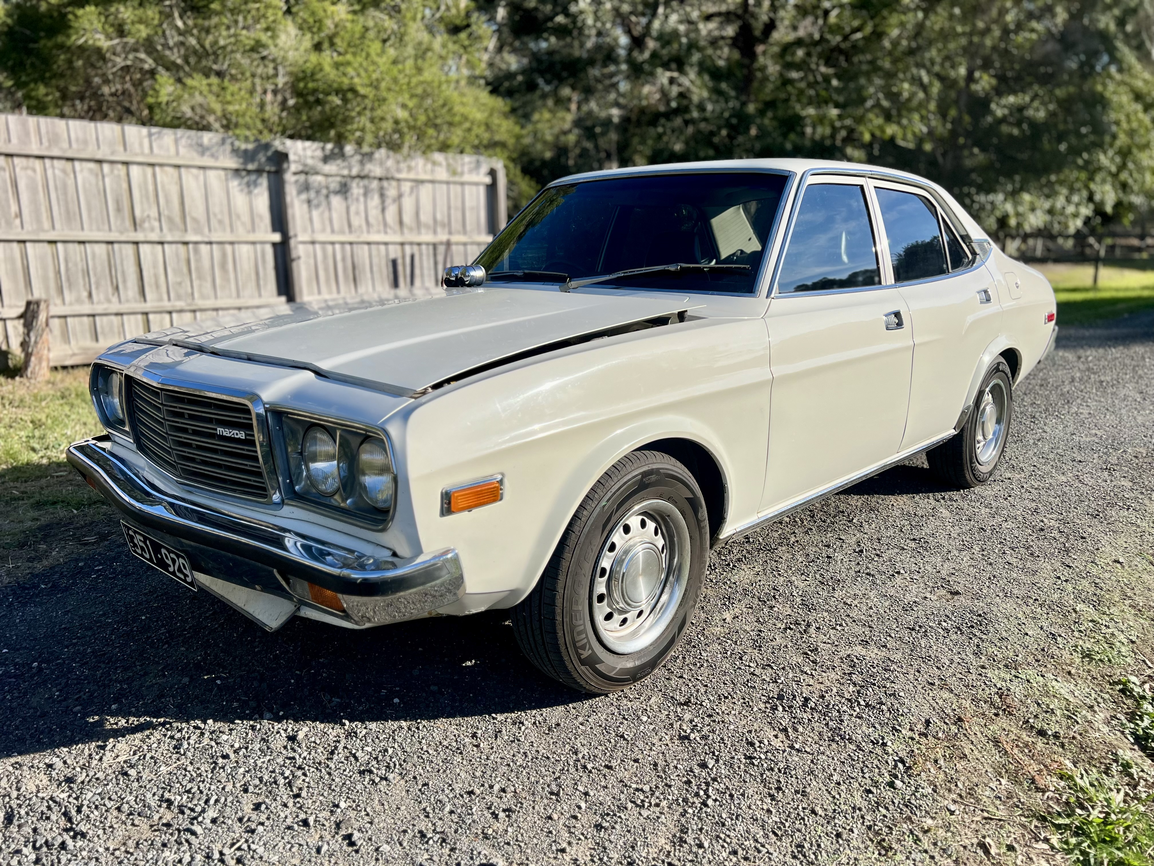 1977 MAZDA 929 LA 2 VS 