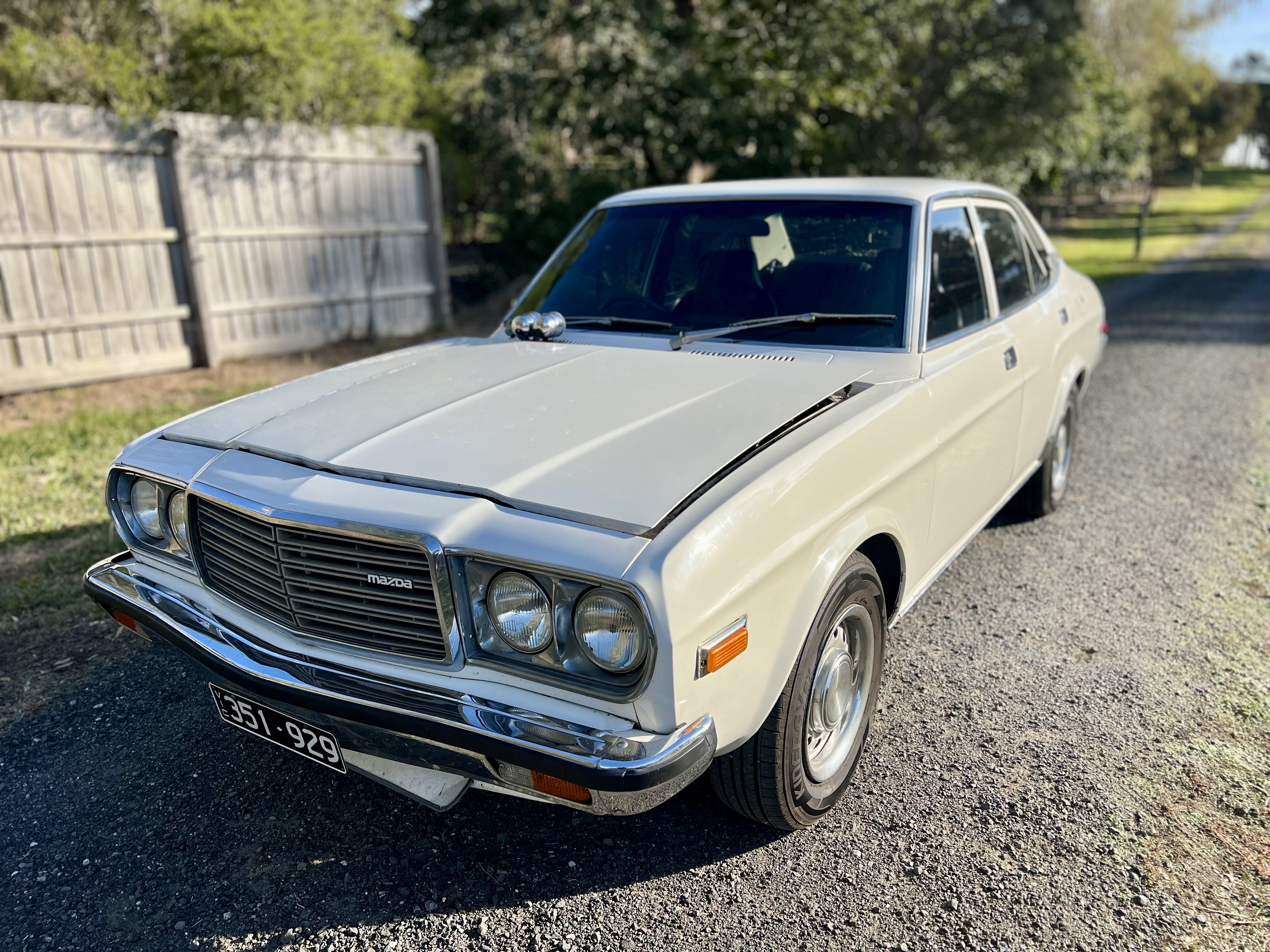 1977 MAZDA 929 LA 2 VS 