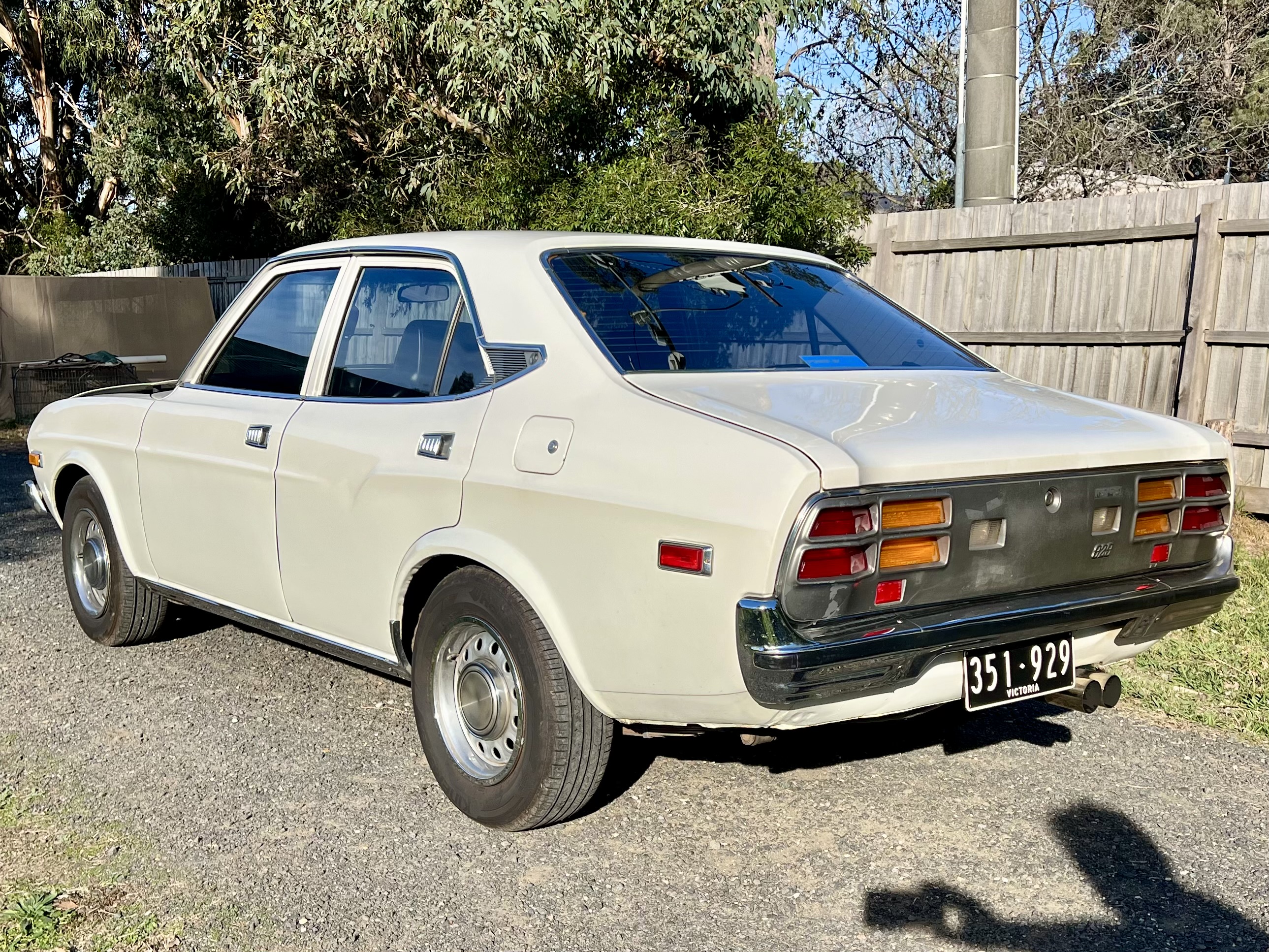 1977 MAZDA 929 LA 2 VS 