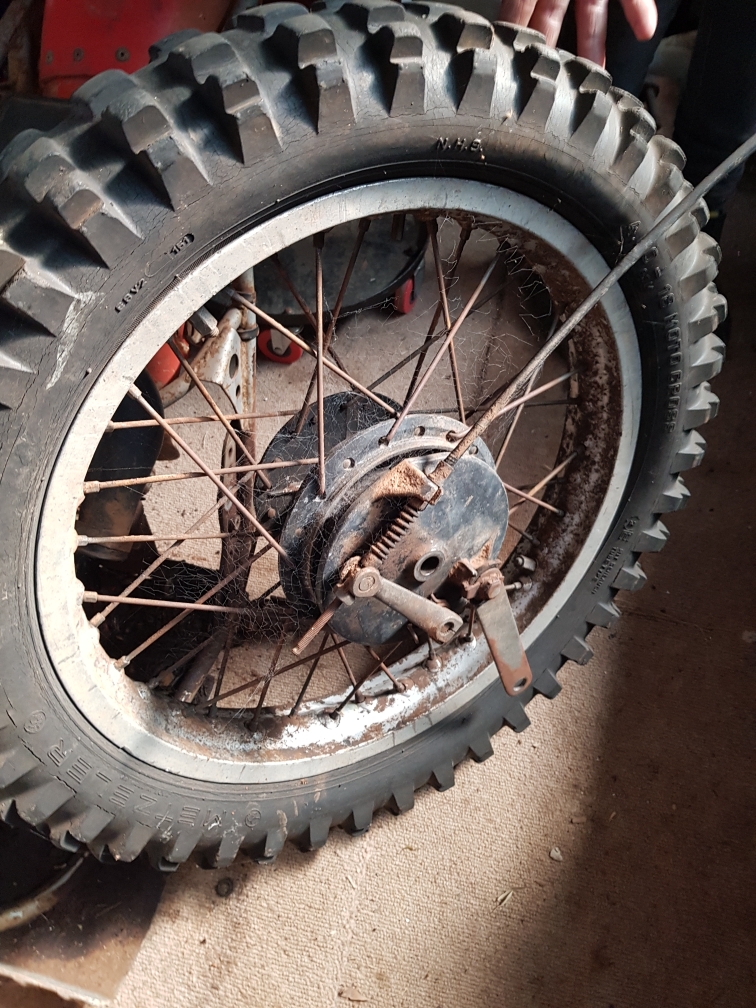 SUZUKI RL250 REAR WHEEL 