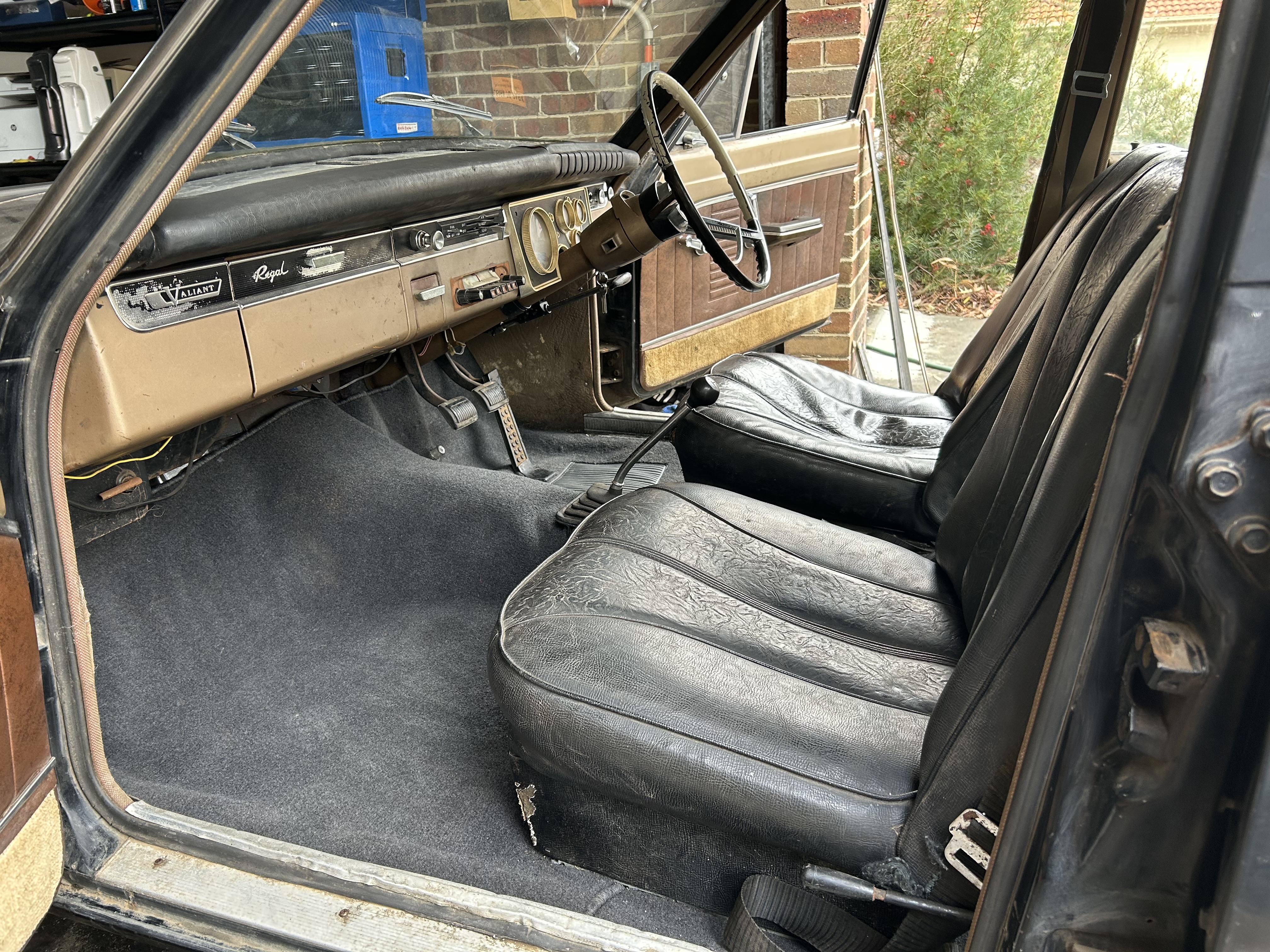 1965 CHRYSLER VALIANT AP6 3 SP MANUAL 4D SEDAN