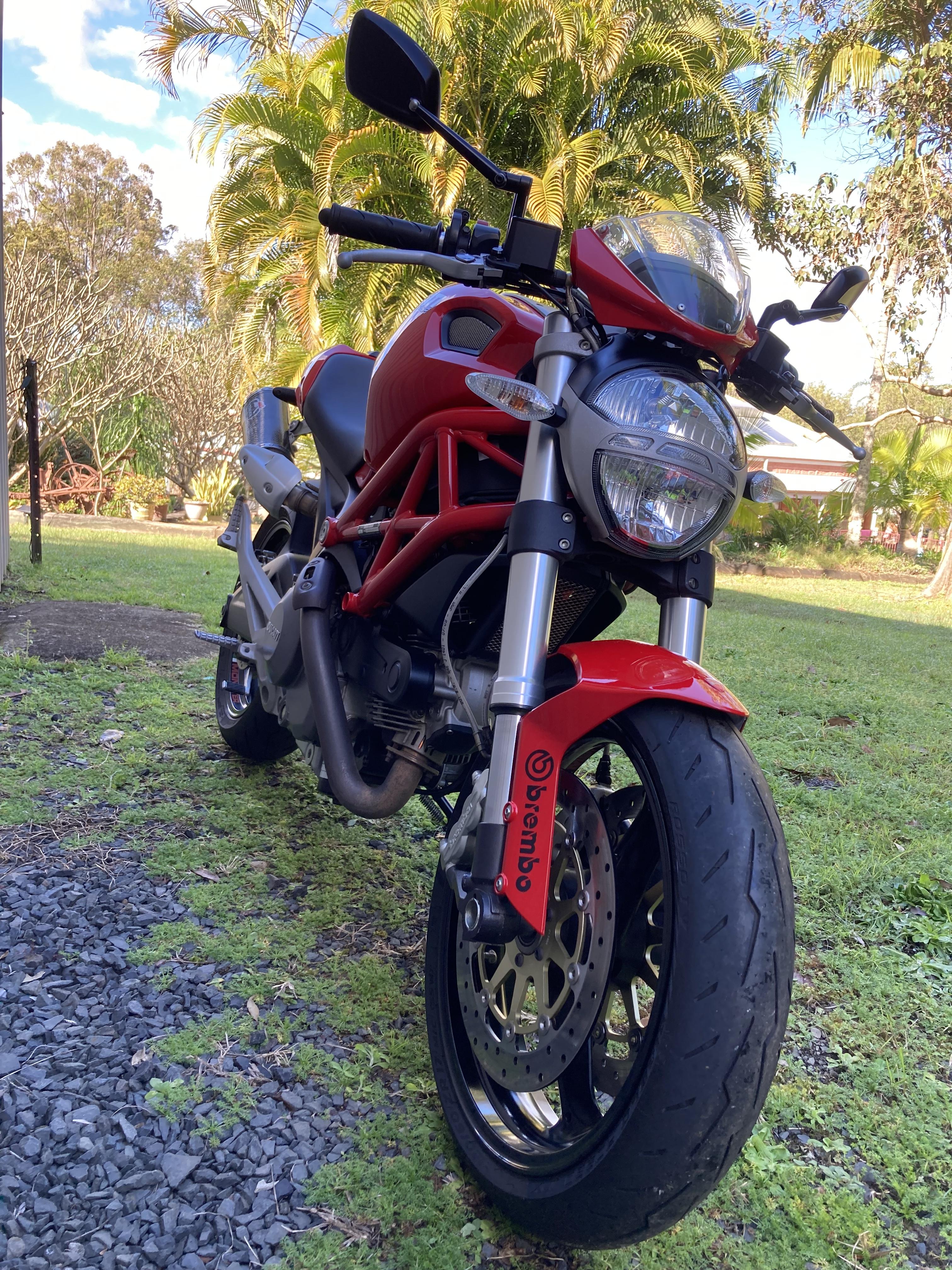 2010 DUCATI MONSTER 696 ROAD
