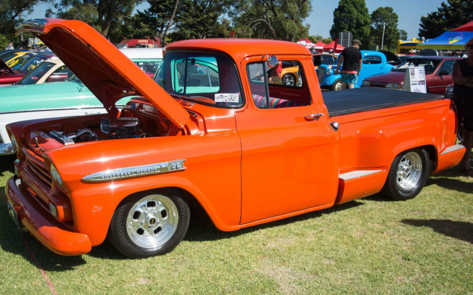 1958 CHEVROLET APACHE 2D UTILITY