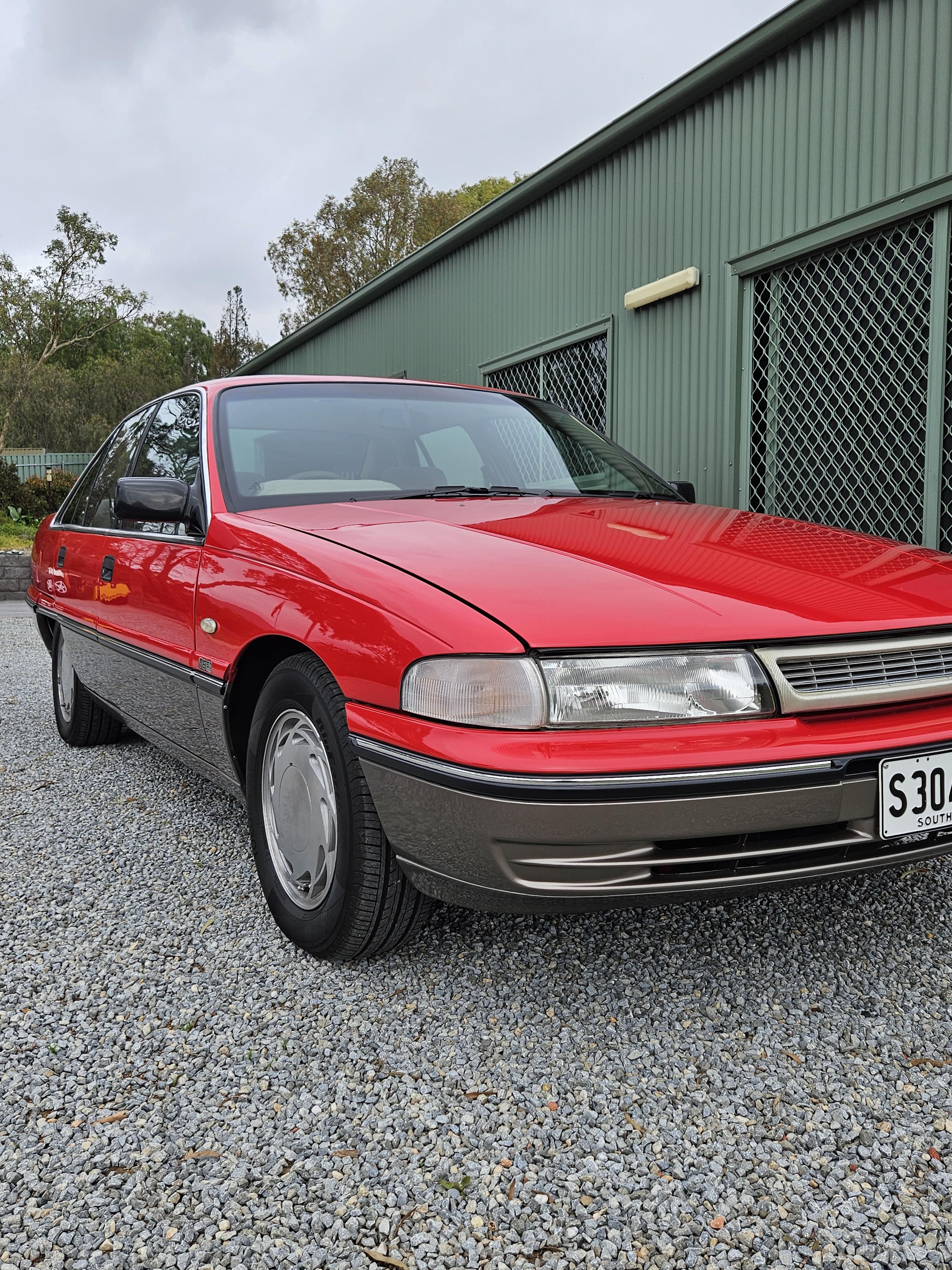 1991 HOLDEN CALAIS VP V8 AUTO SEDAN