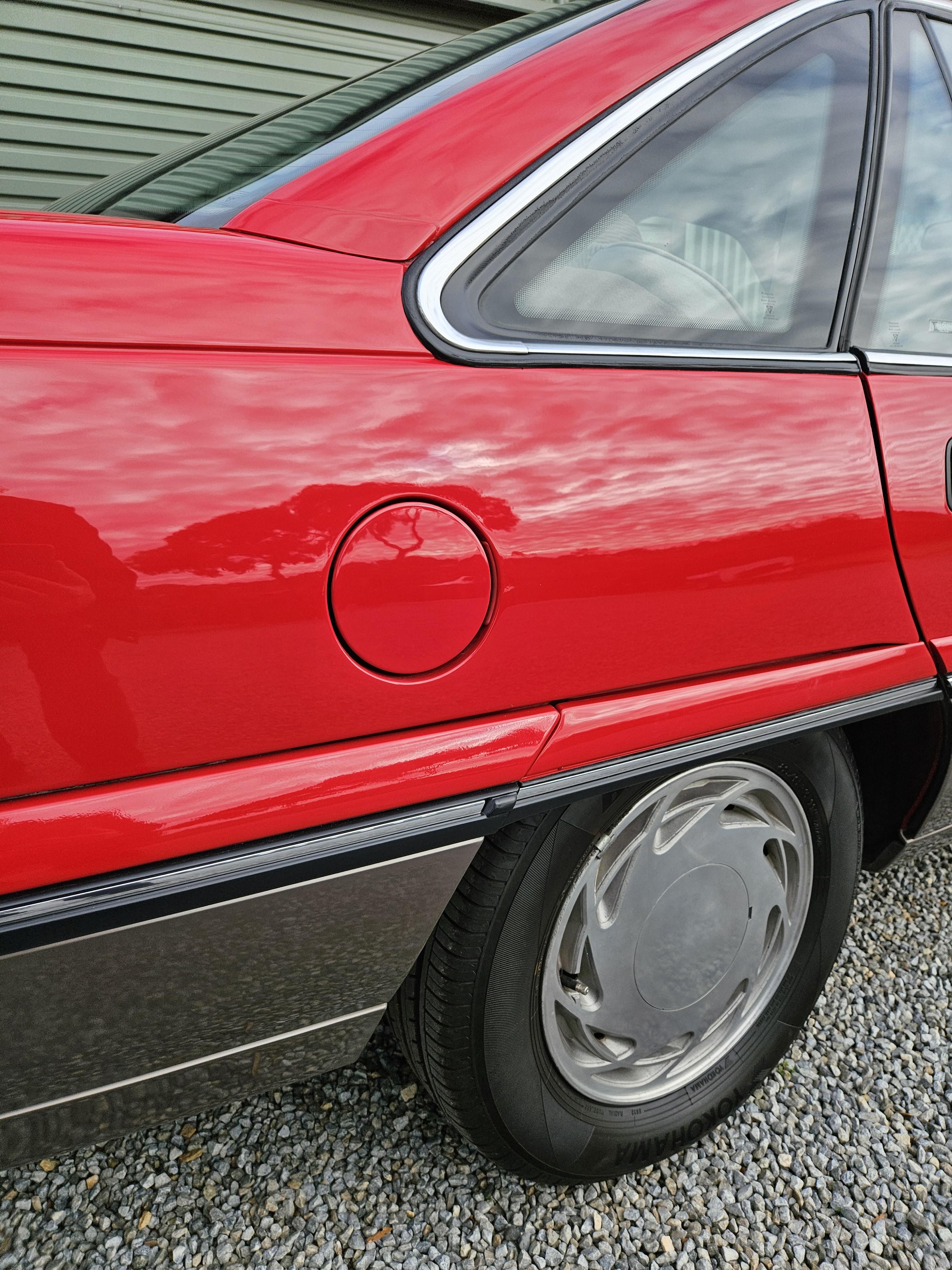 1991 HOLDEN CALAIS VP V8 AUTO SEDAN