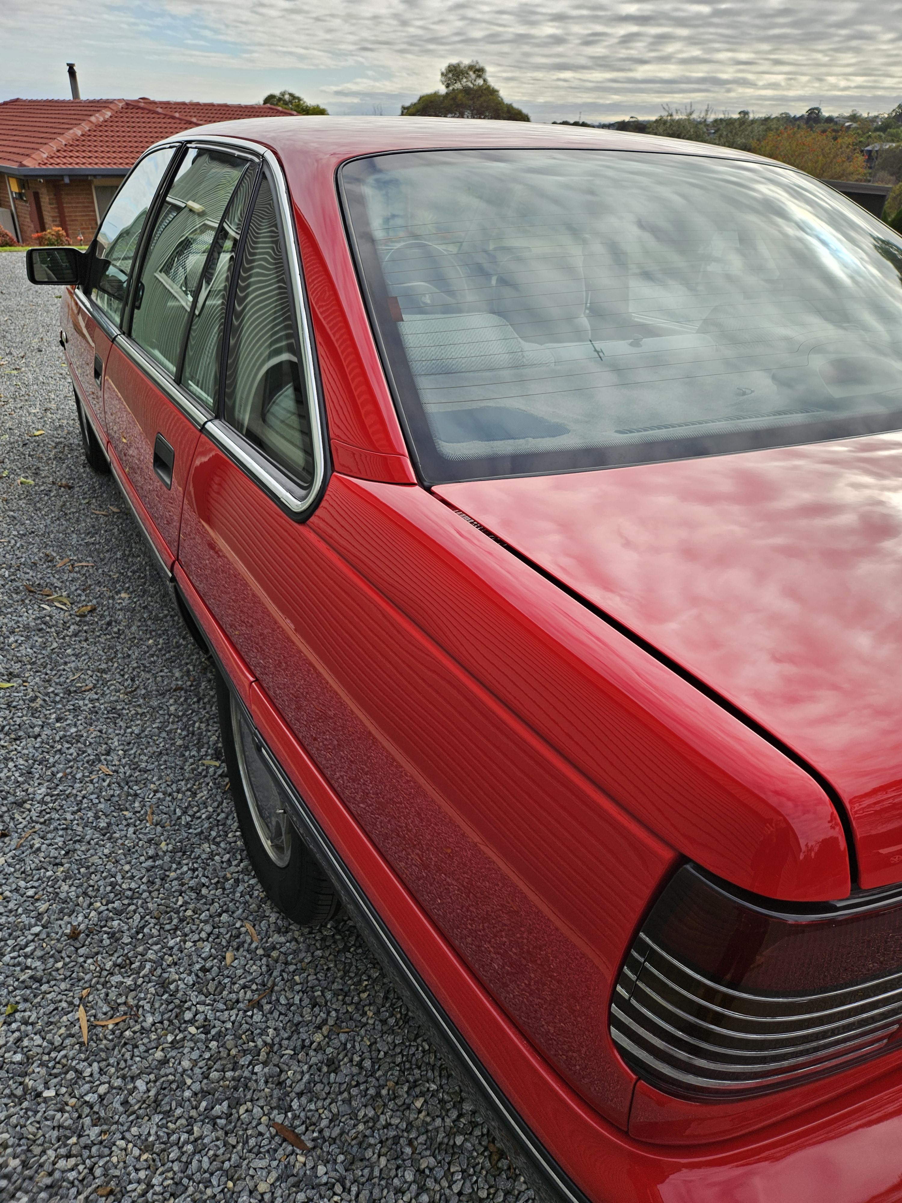 1991 HOLDEN CALAIS VP V8 AUTO SEDAN