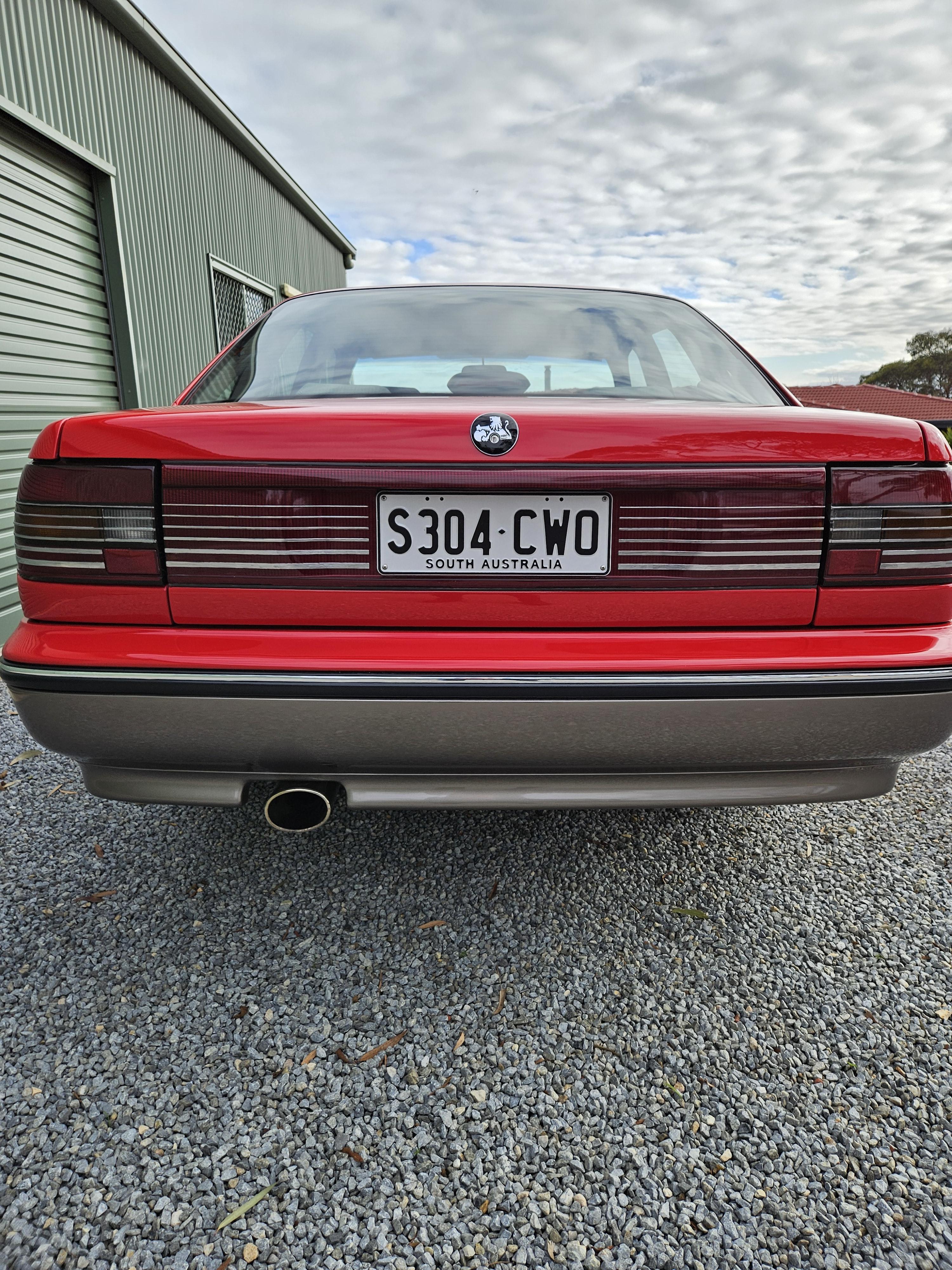 1991 HOLDEN CALAIS VP V8 AUTO SEDAN