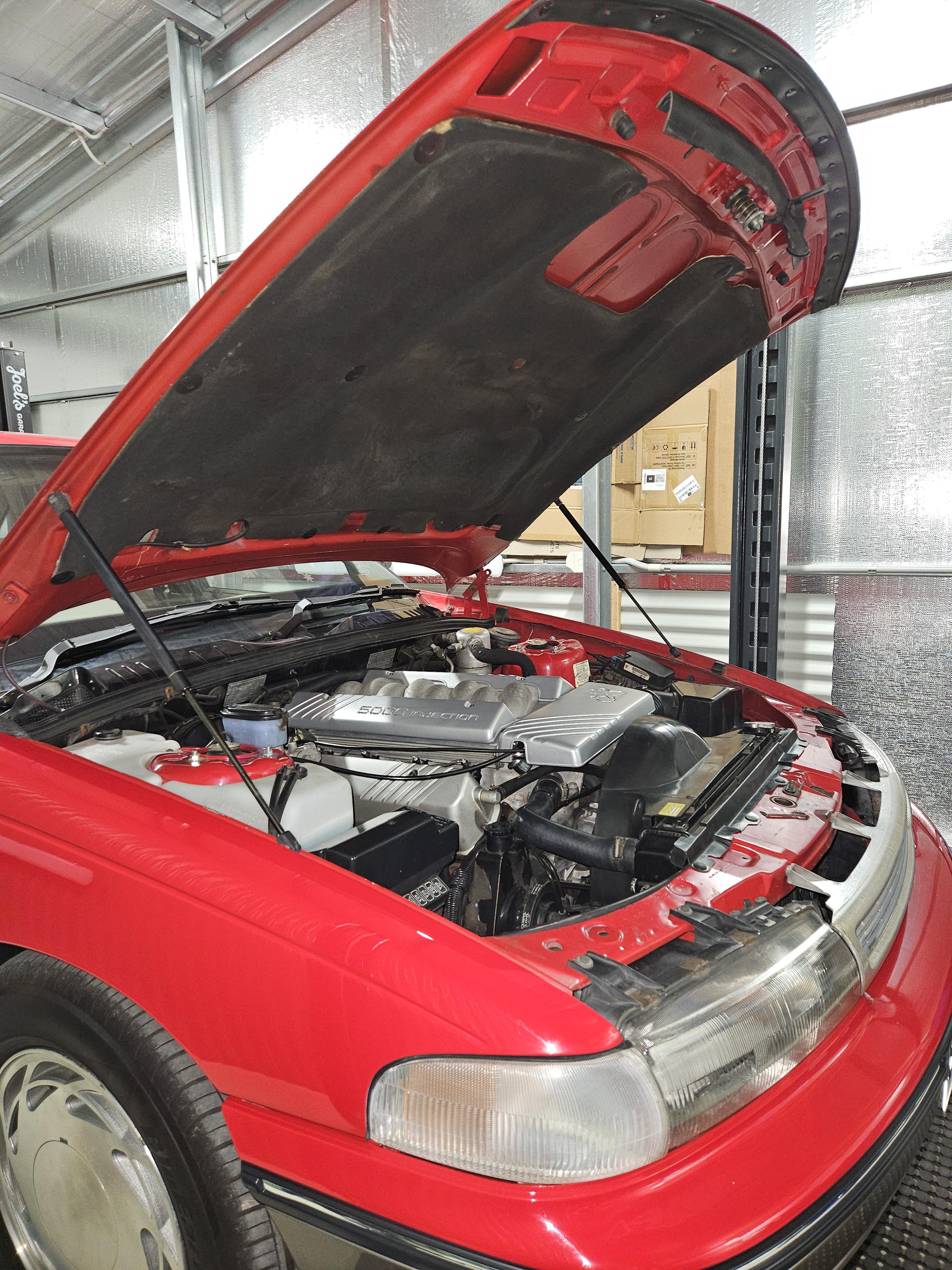 1991 HOLDEN CALAIS VP V8 AUTO SEDAN