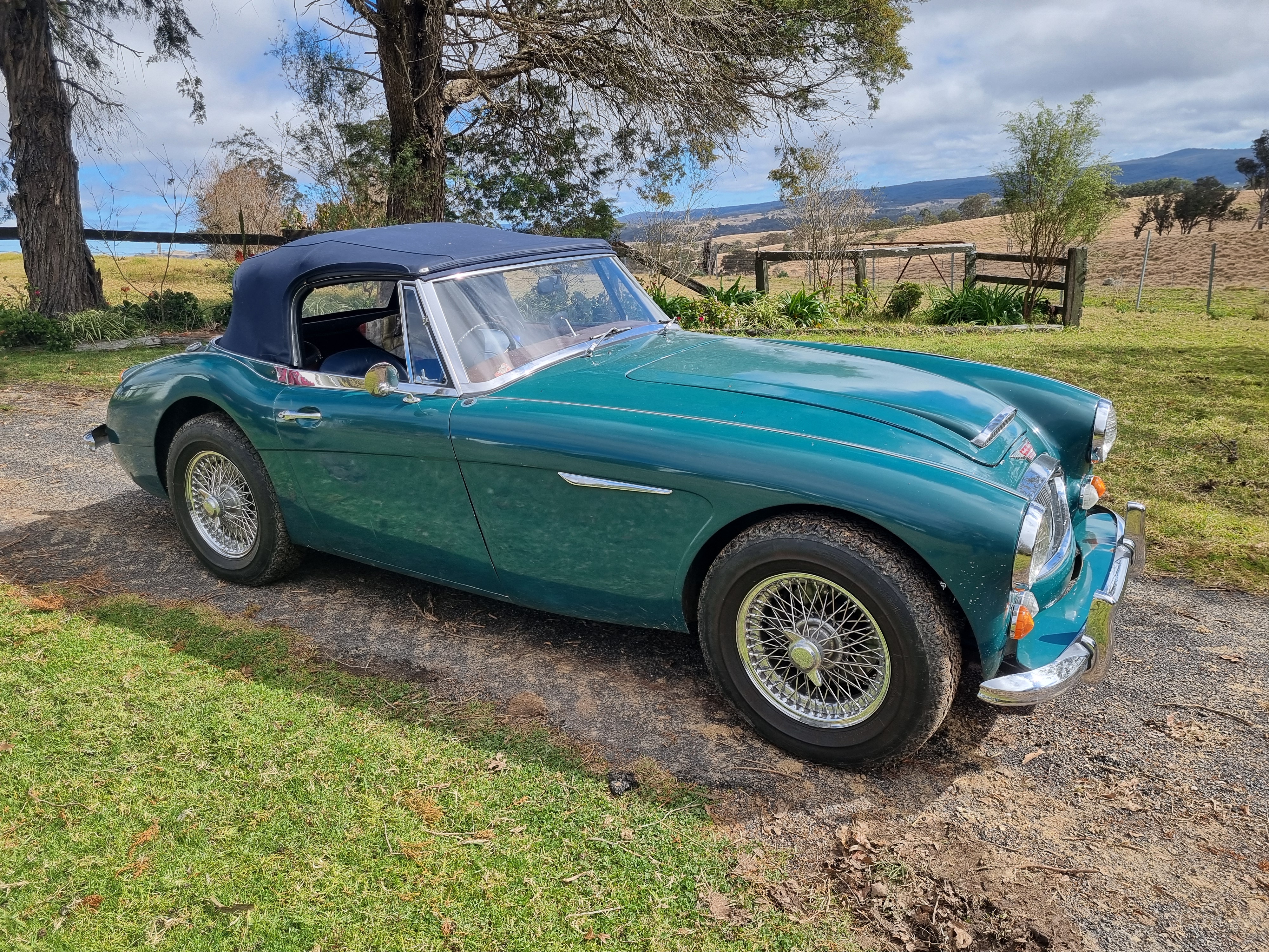 1966 AUSTIN HEALEY 3000 MK III BJ8 2D ROADSTER