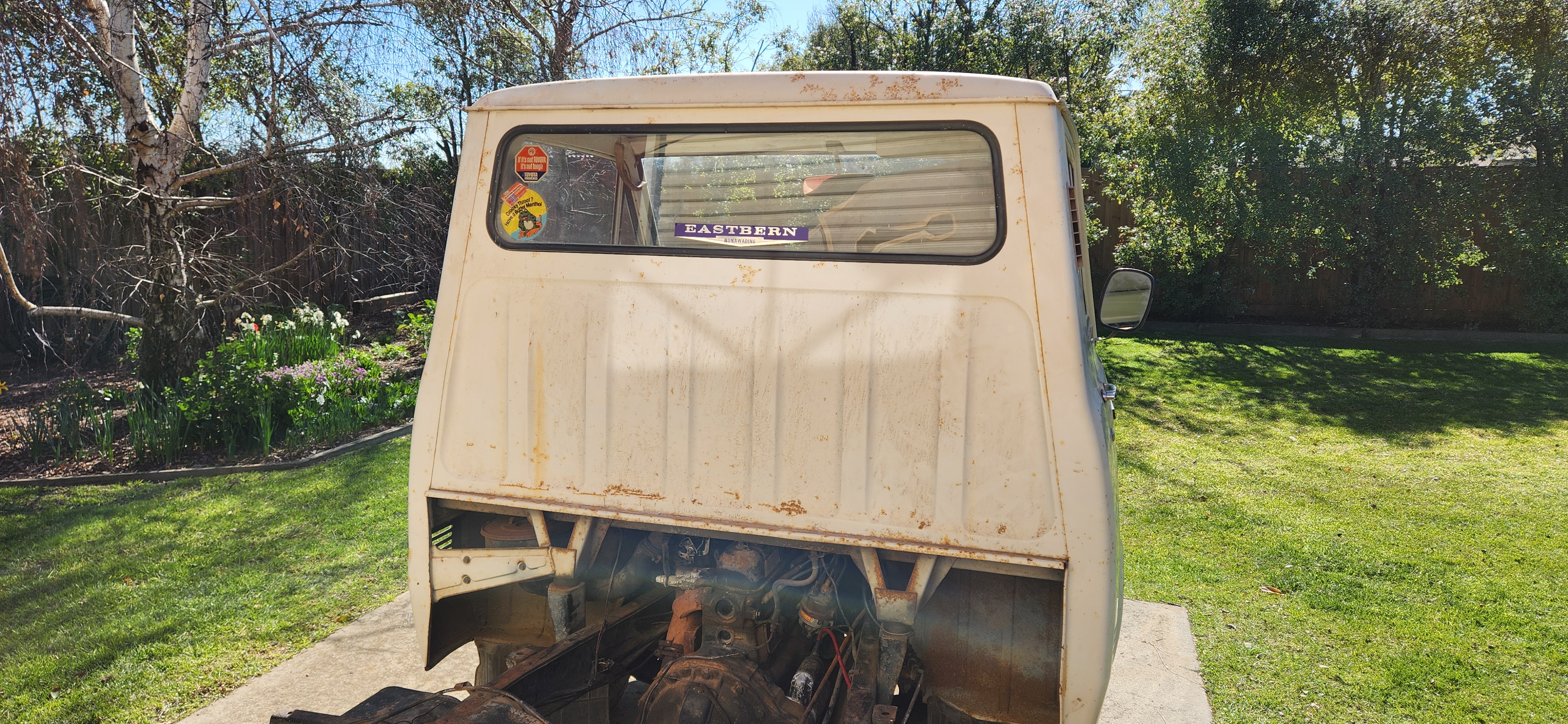 1970 TOYOTA HIACE RH11 1000KG 2.6M 4 SP MANUAL TRAY