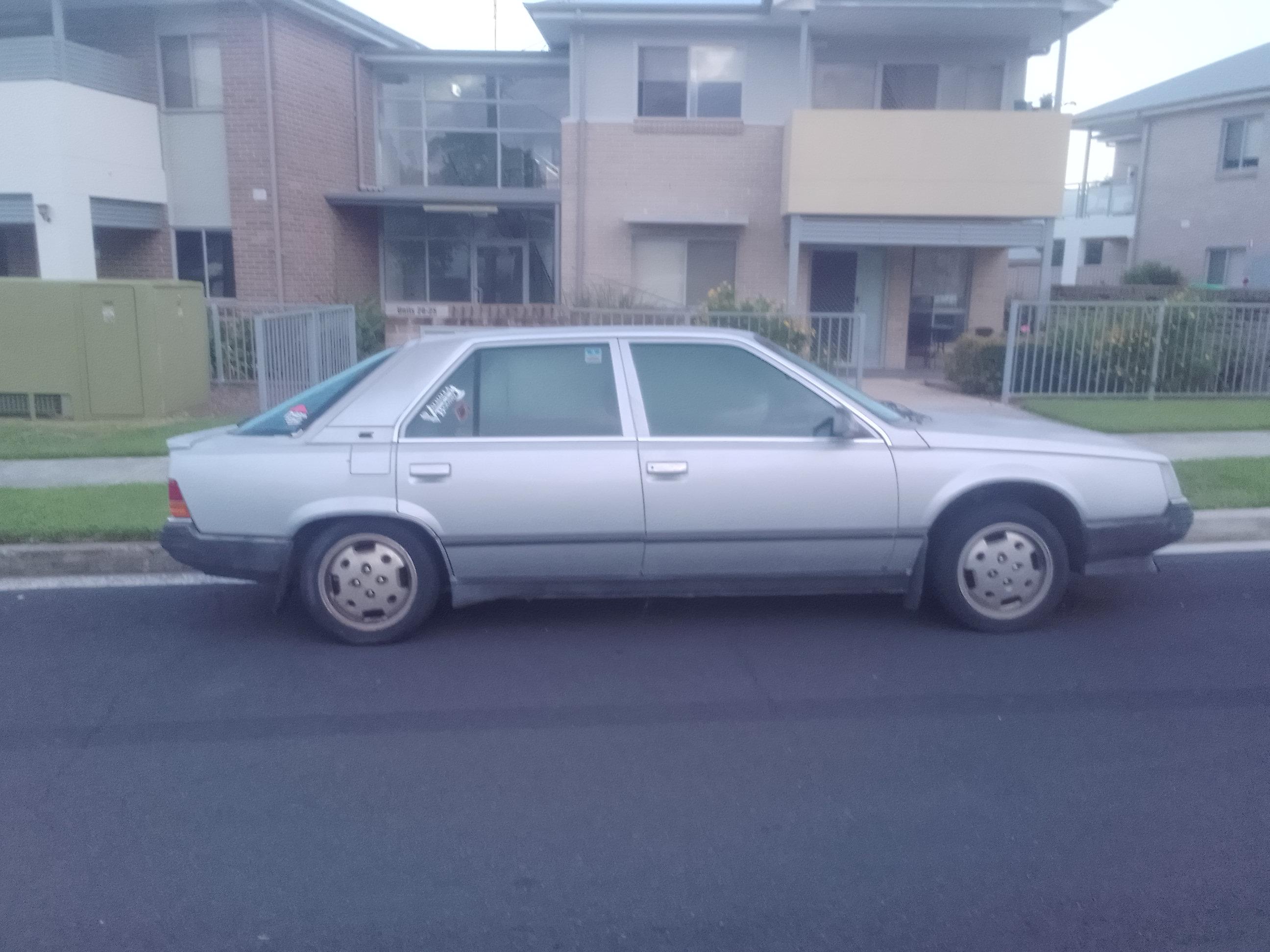 1990 RENAULT 25 GTX SEDAN