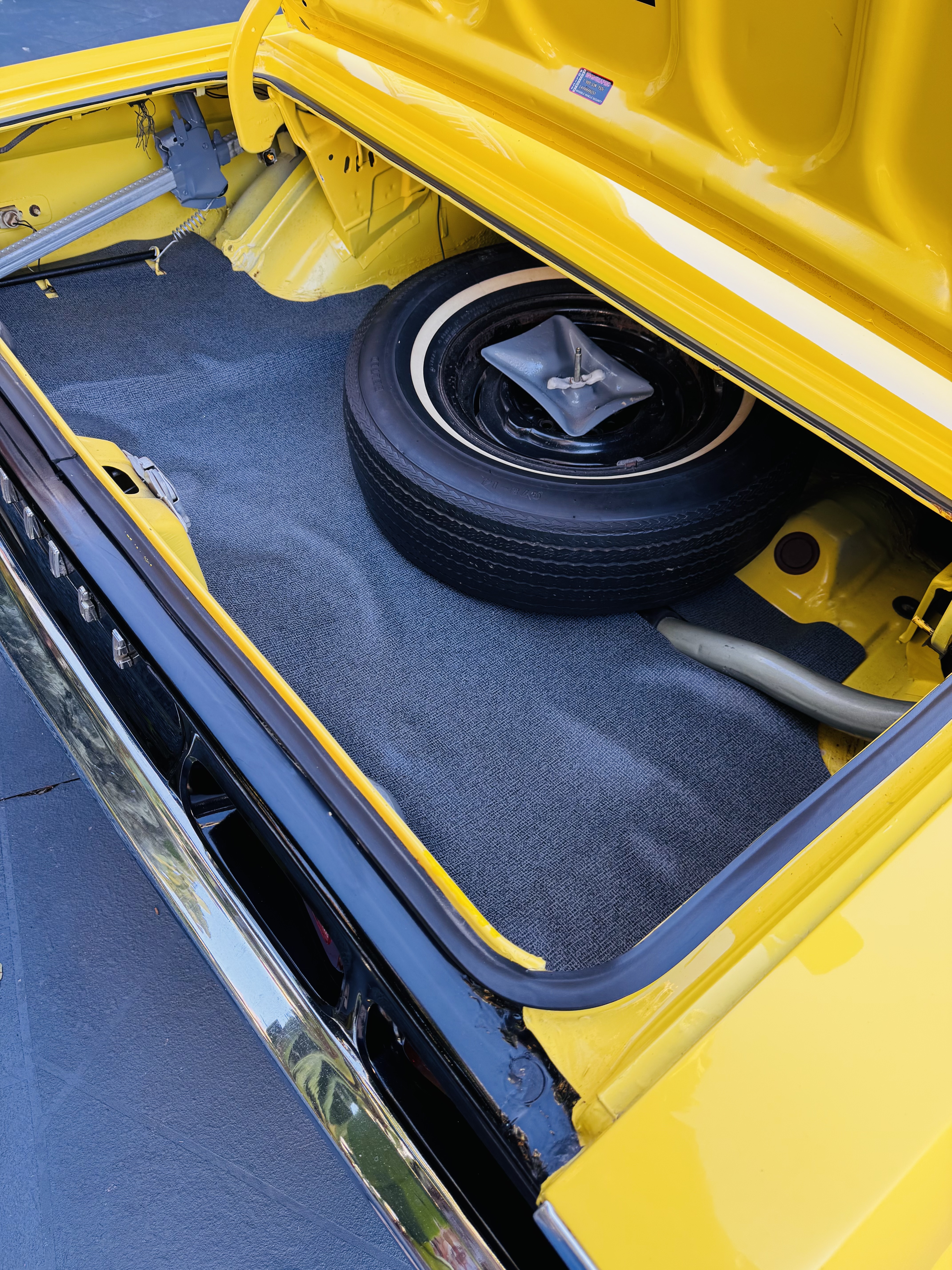 1973 DODGE CHALLENGER COUPE