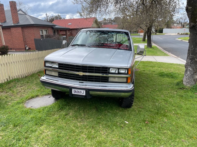 1988 CHEVROLET SILVERADO C3500 PICK UP