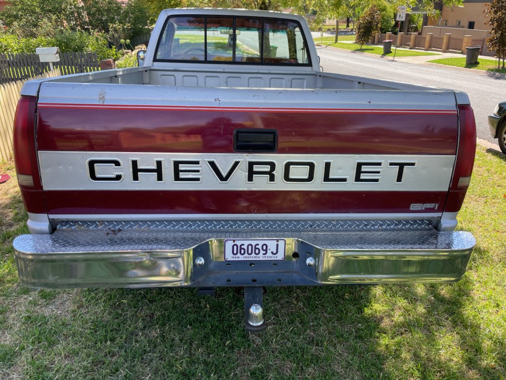 1988 CHEVROLET SILVERADO C3500 PICK UP