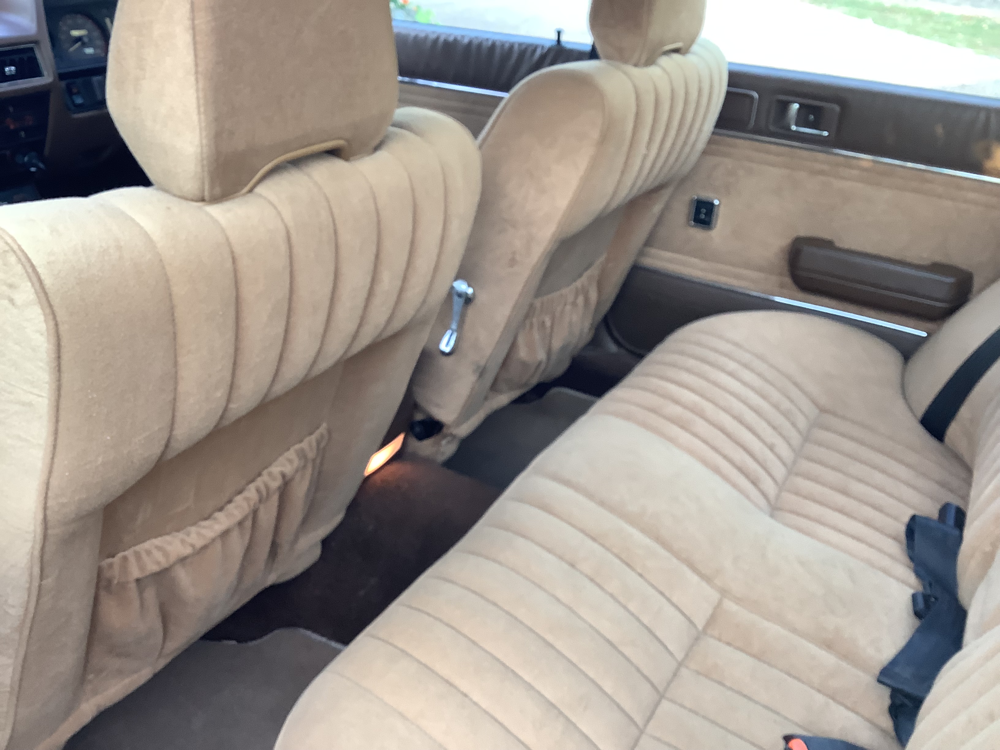 1983 MITSUBISHI SIGMA GJ SUPER SALOON 3 SP AUTOMATIC 4D SEDAN