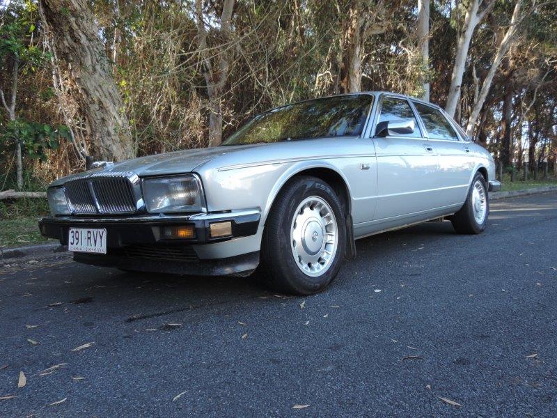 1989 DAIMLER SIX AUTOMATIC 4D SALOON