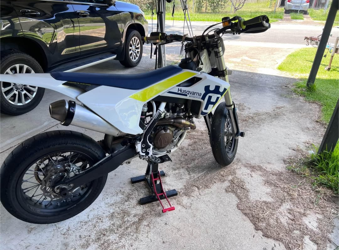2017 HUSQVARNA FS450 SUPERMOTARD