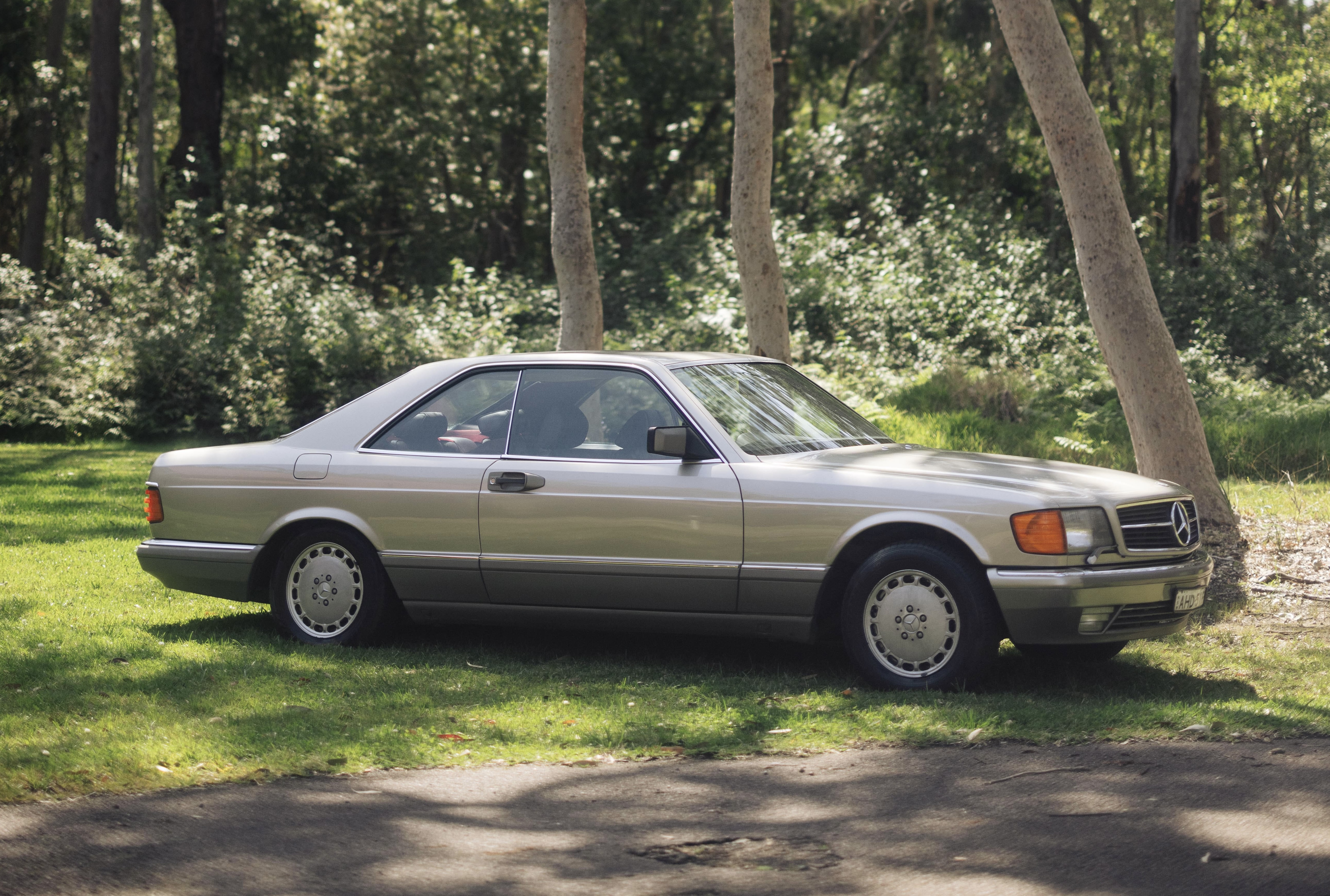 1989 MERCEDES-BENZ 560 SEC 2D COUPE 