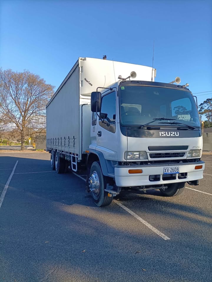 2001 ISUZU FVM FY 1400 LONG 9 SP MANUAL C/CHAS