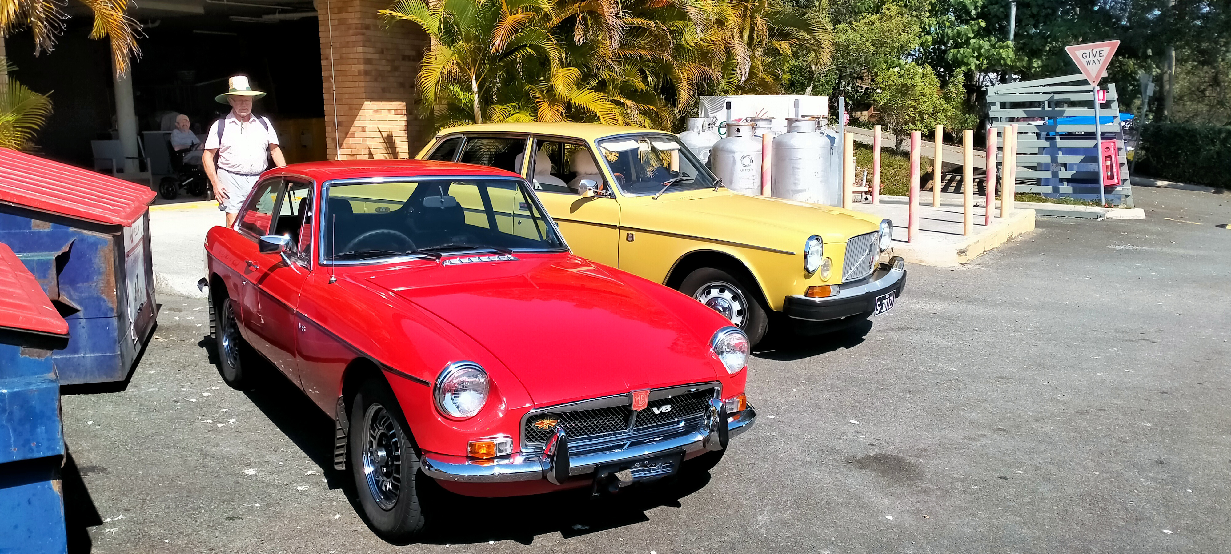 1975 M.G. MGB GT COUPE