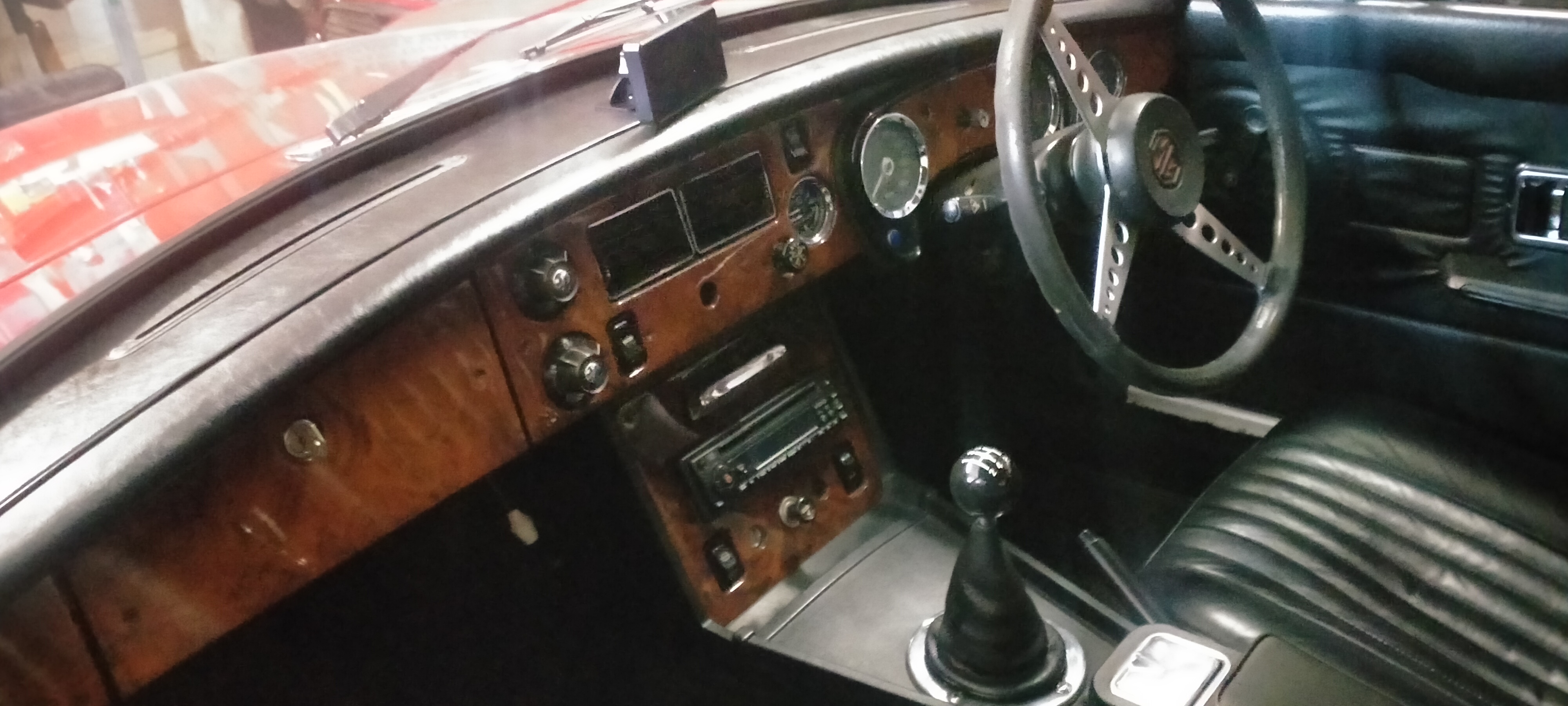 1975 M.G. MGB GT COUPE