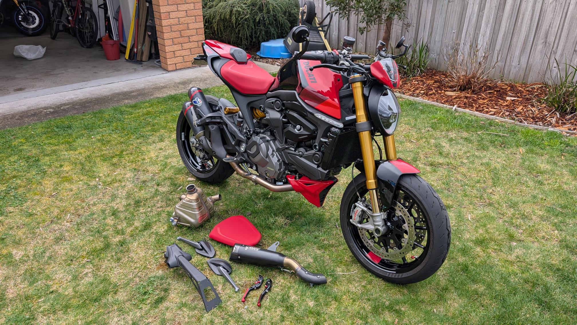 2024 DUCATI MONSTER SP ROAD