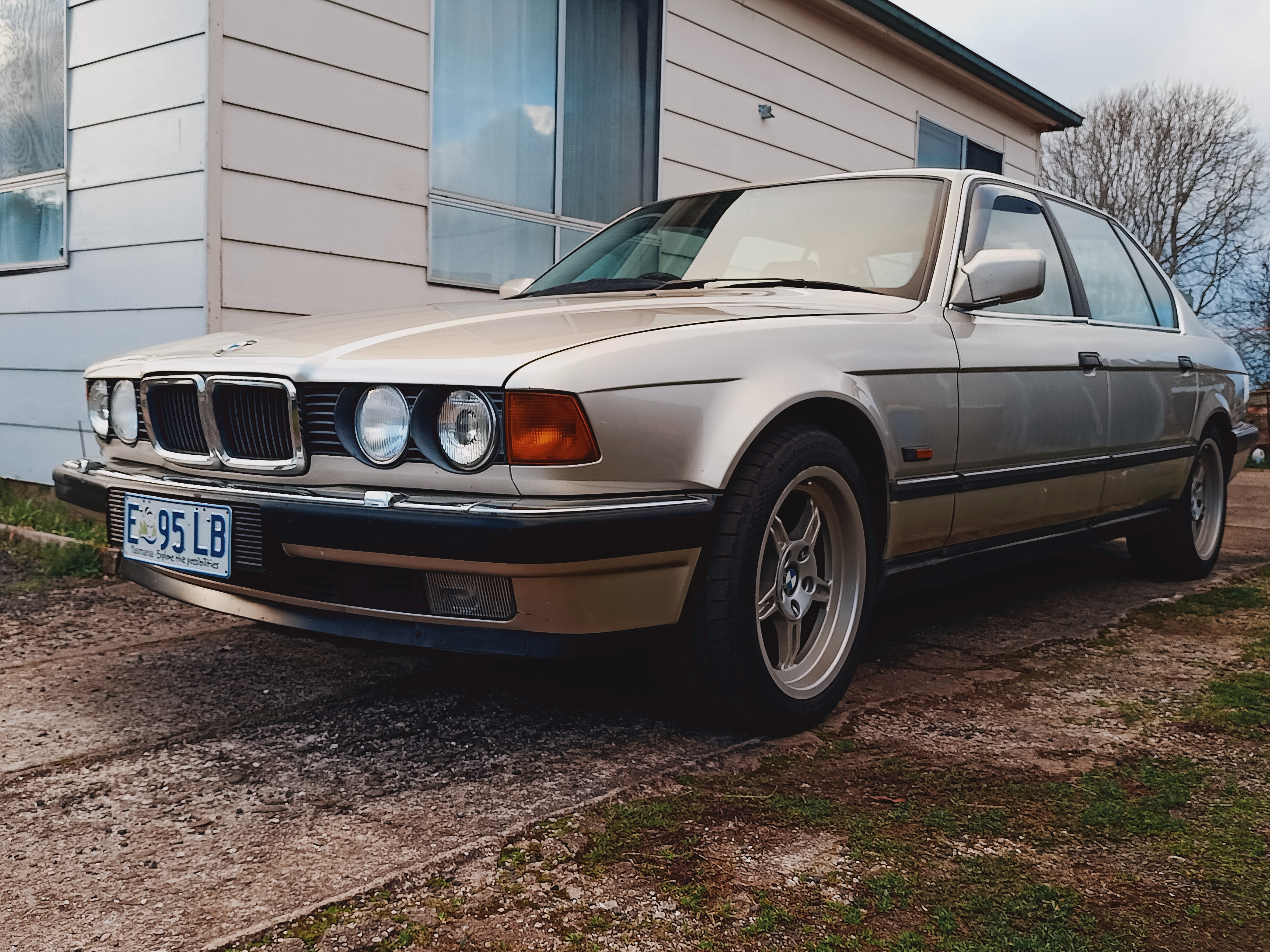 1988 BMW E32 750IL SEDAN