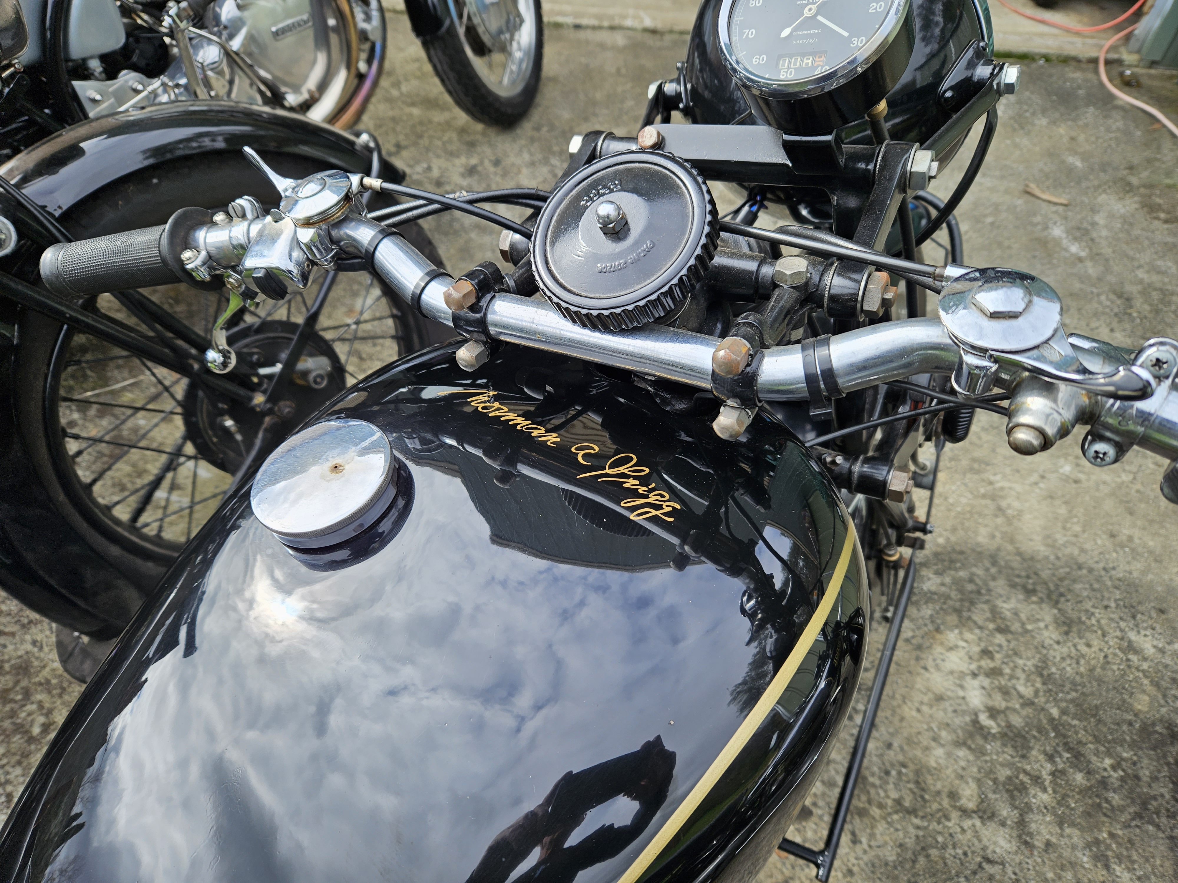 1947 VELOCETTE KSS NORM TRIGGS ROAD 
