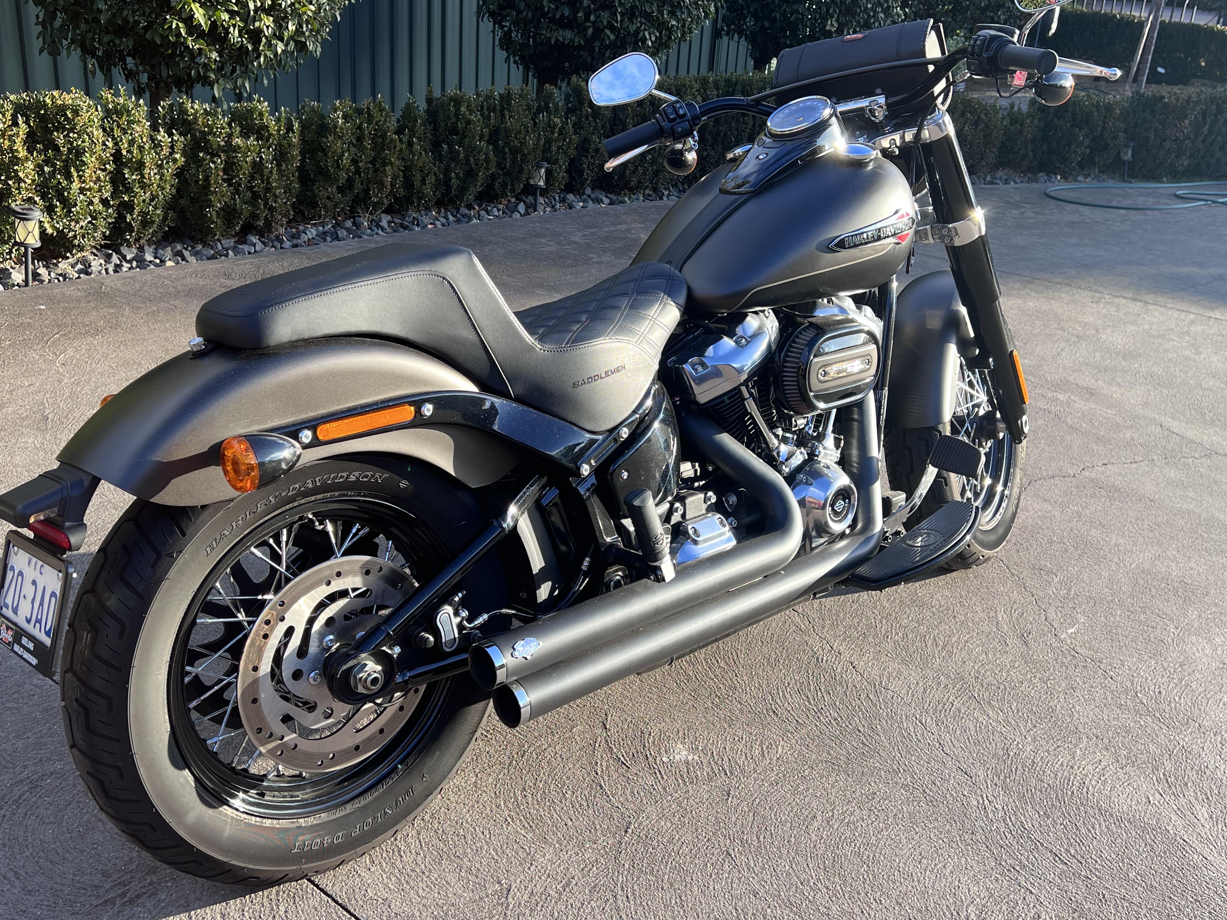 2021 HARLEY-DAVIDSON FLSL SOFTAIL SLIM (107) CRUISER 