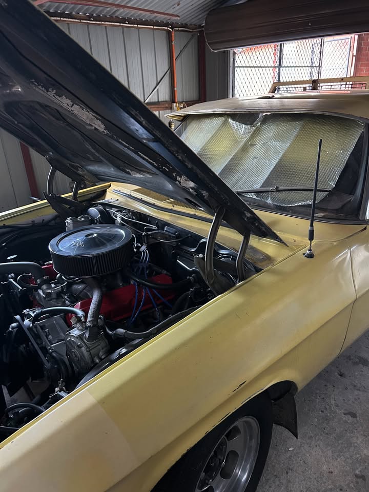 1973 HOLDEN 1 TONNER HQ 4 SP MANUAL TRAY