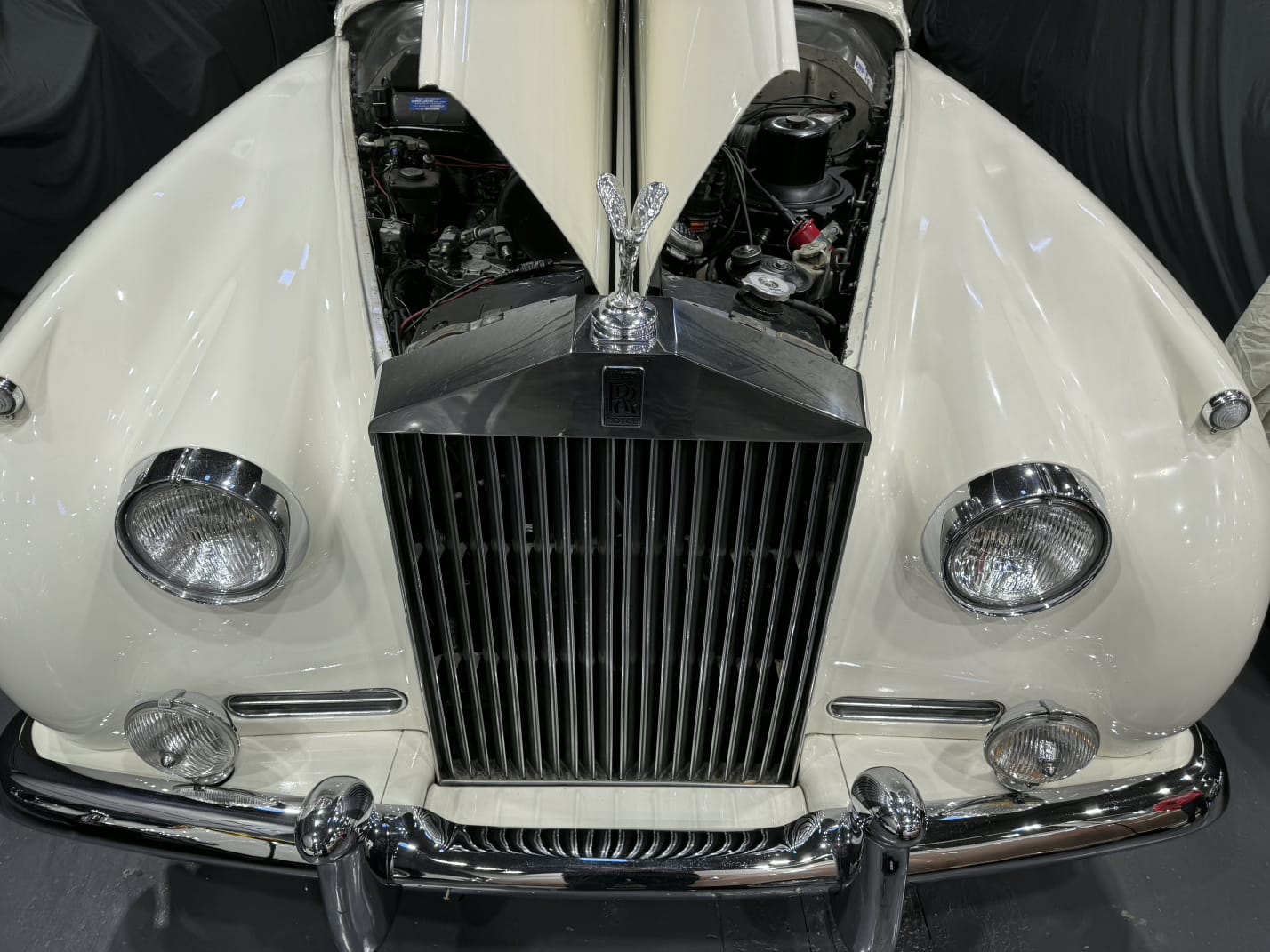 1958 ROLLS-ROYCE SILVER CLOUD I 4D SEDAN