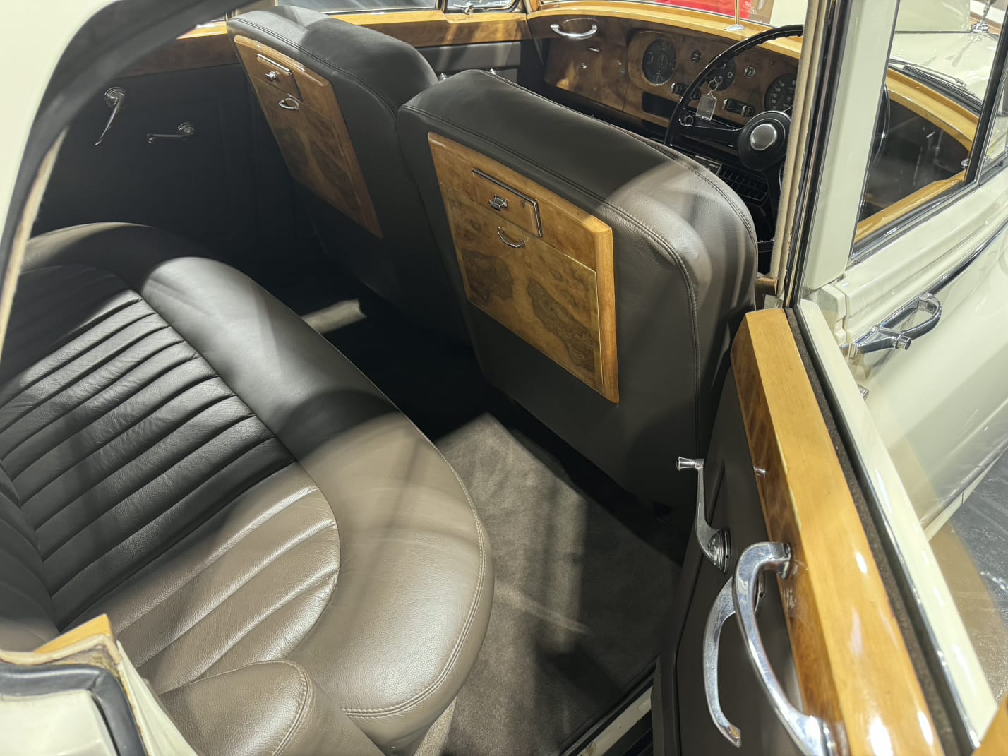 1958 ROLLS-ROYCE SILVER CLOUD I 4D SEDAN