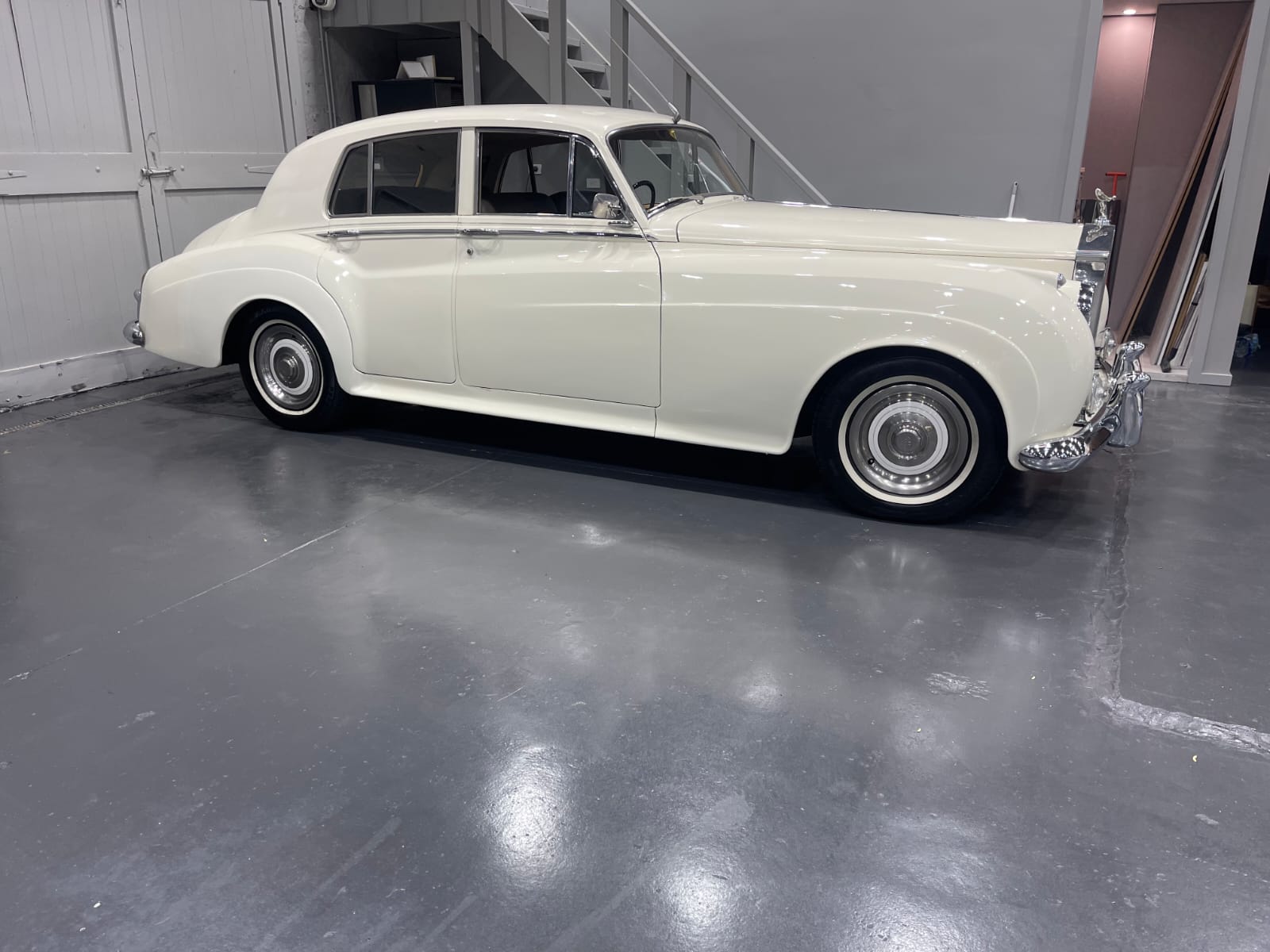 1958 ROLLS-ROYCE SILVER CLOUD I 4D SEDAN