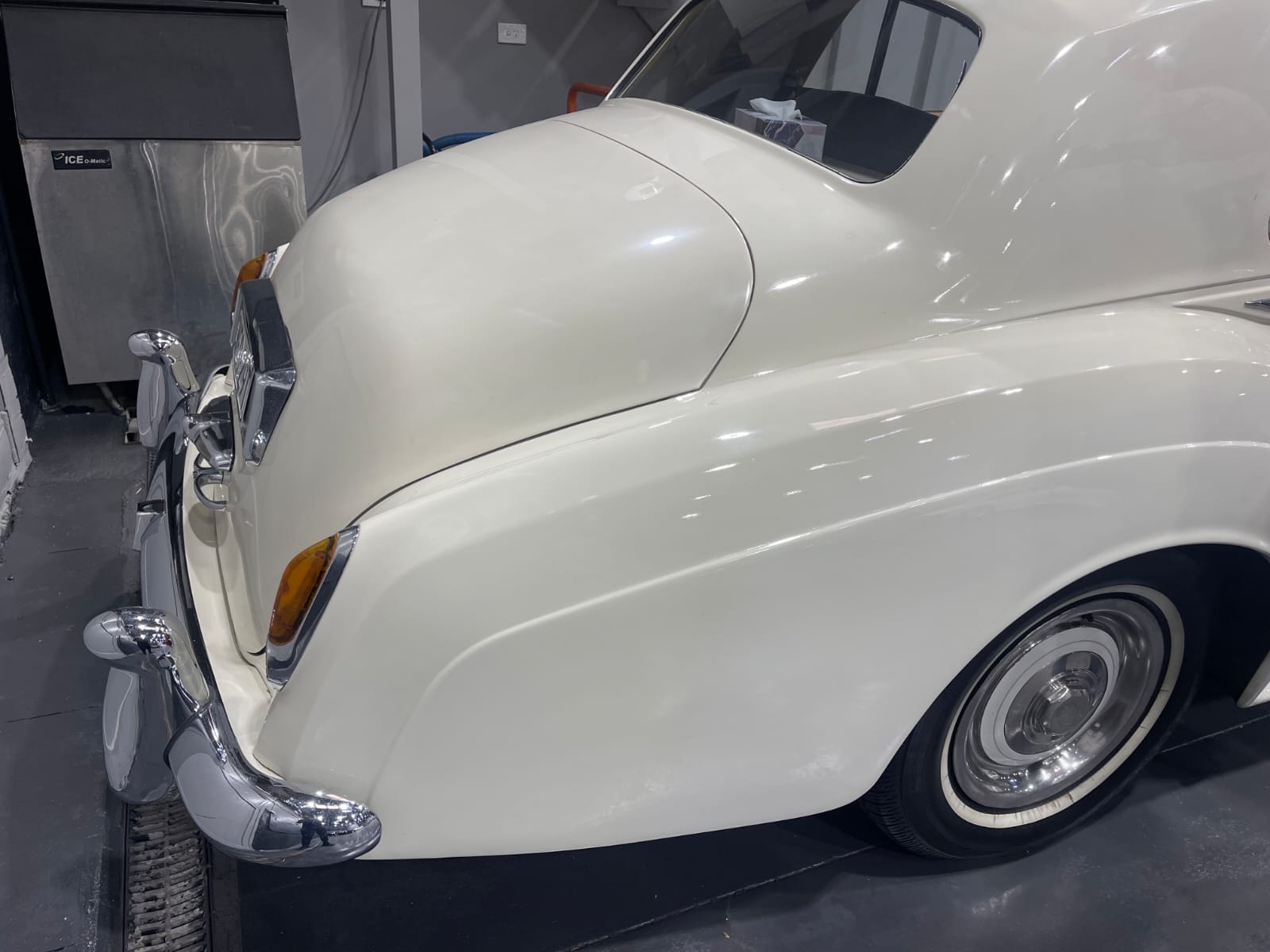 1958 ROLLS-ROYCE SILVER CLOUD I 4D SEDAN