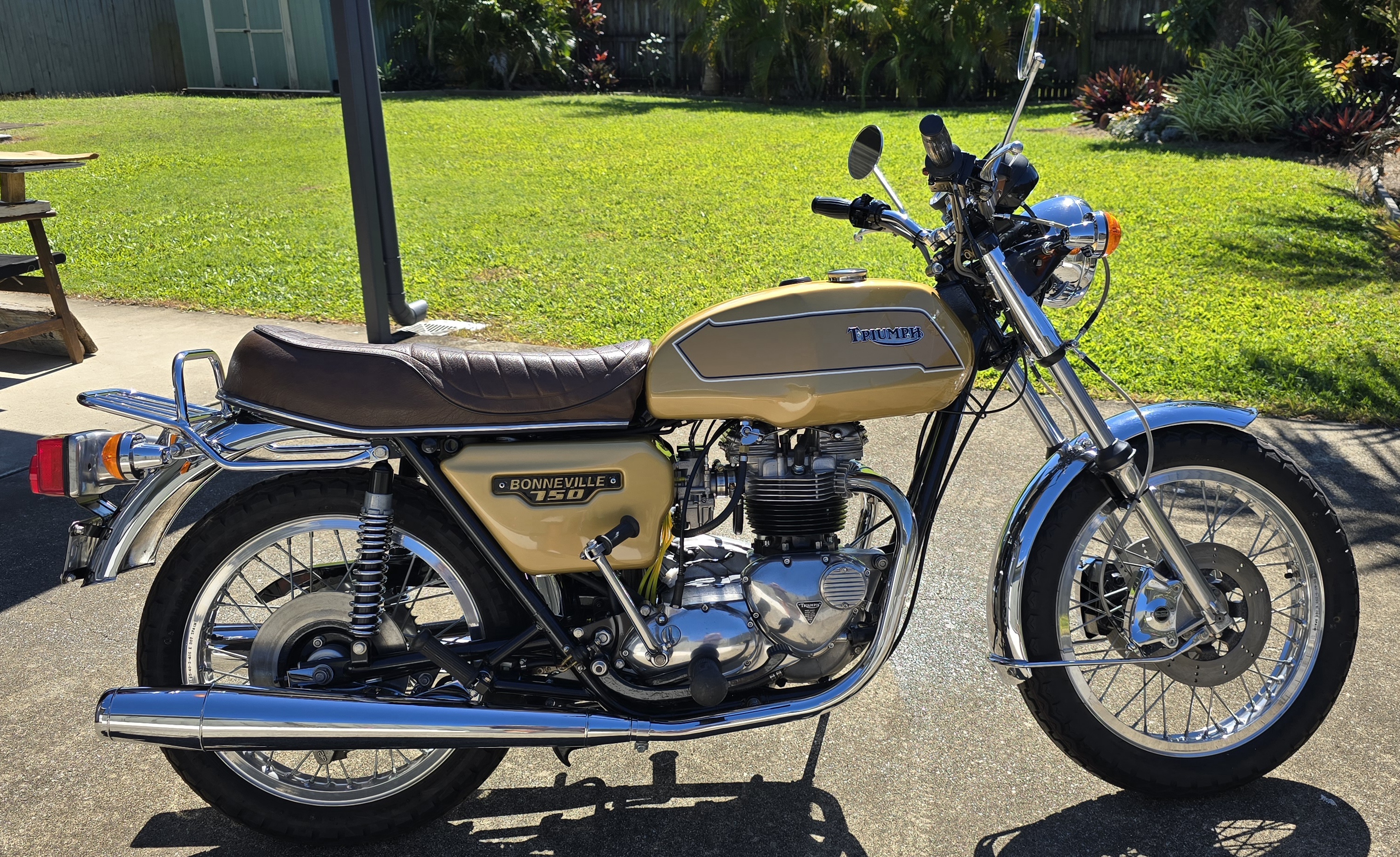 1979 TRIUMPH BONNEVILLE T140E ROAD
